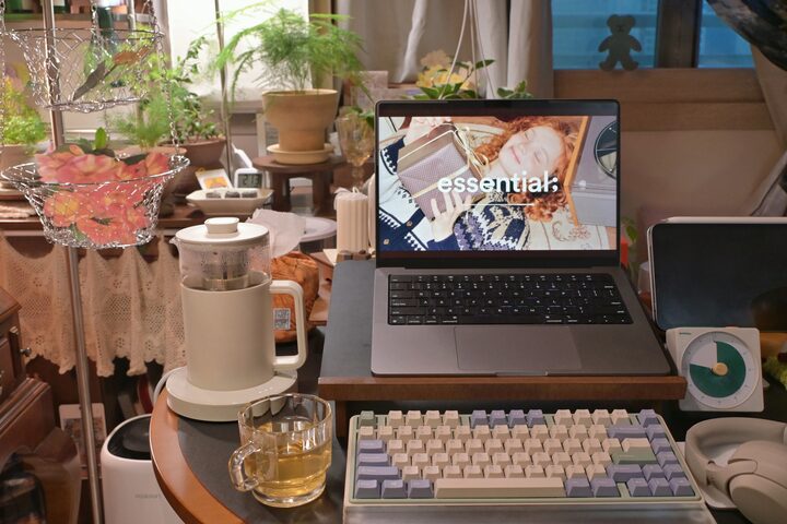 short form carousel card thumbnail