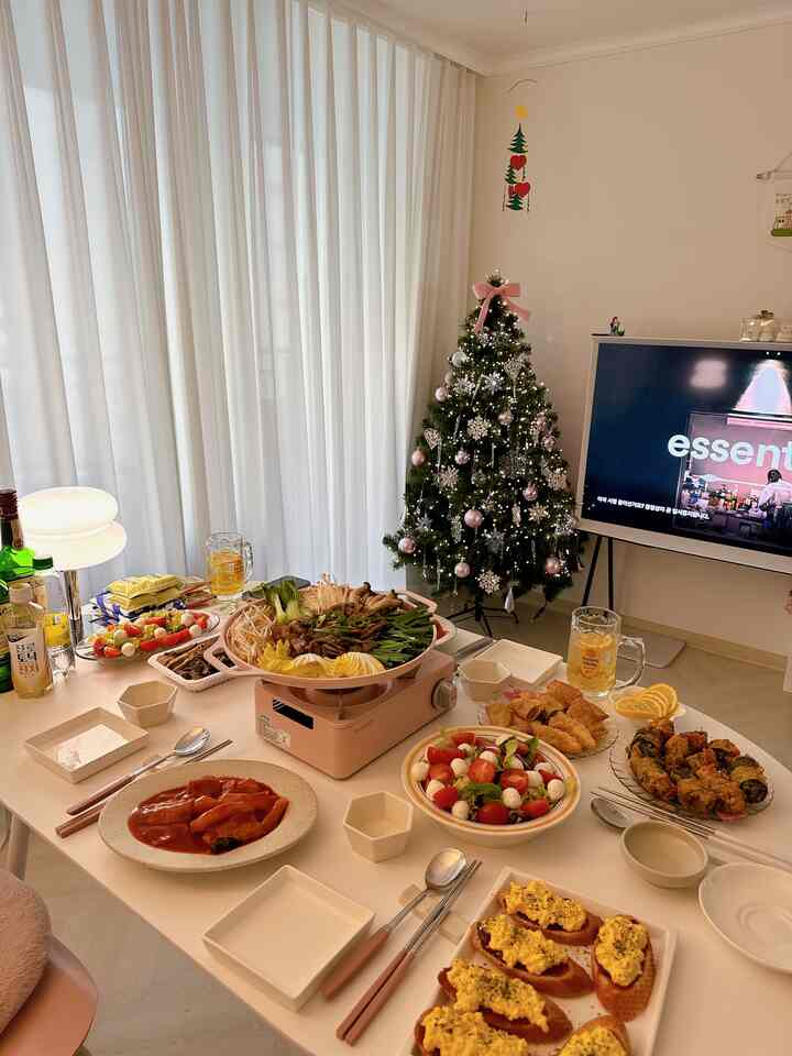 I invited my precious friends over for dinner🩷
It was a happy and precious time💕
#HomeParty #홈파티음식 #홈파티요리 #집들이 #집들이음식
