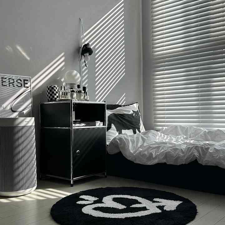 Bersihkan secara menyeluruh 🫧

Instagram @rangdelier
https://www.instagram.com/rangdelier

#Interior ruang tamu #데스크테리어 #플랜테리어 #집꾸미기 #방꾸미기 #침실꾸미기 #선반꾸미기 #인테리어소품 #침실인테리어 #서재인테리어 #식물 #러그 #홈스타일링 #블랙인테리어 #셀프인테리어 #조명 #집들이선물 {16 #Tips Merawat Rumah} #취미일상 #홈카페 #수납장 #액자 #찾았다포인트 #우리집청소템
