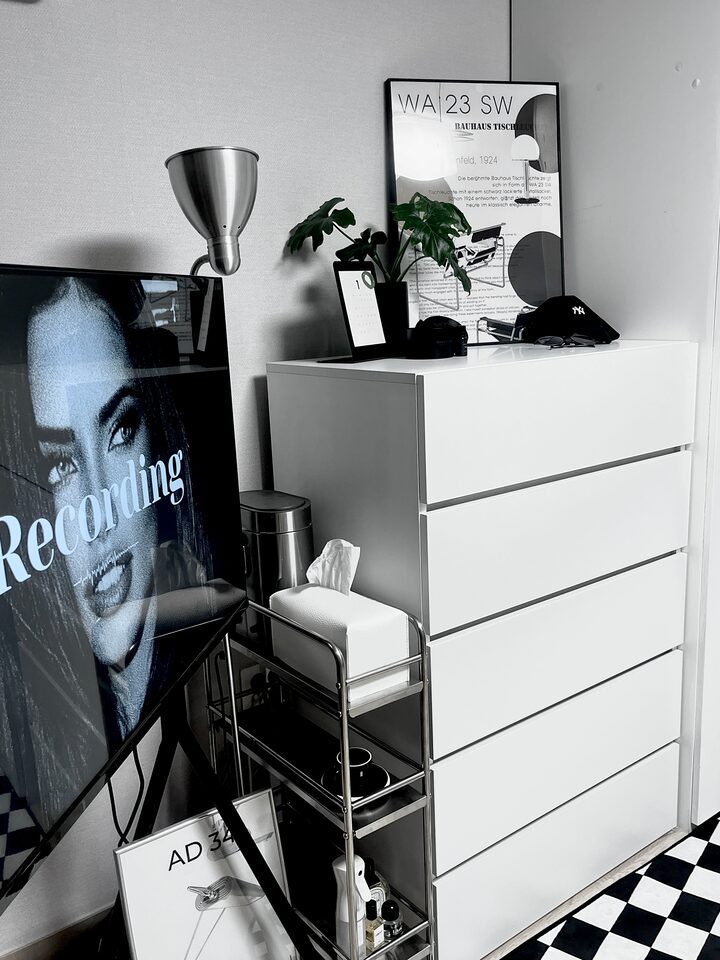 short form carousel card thumbnail