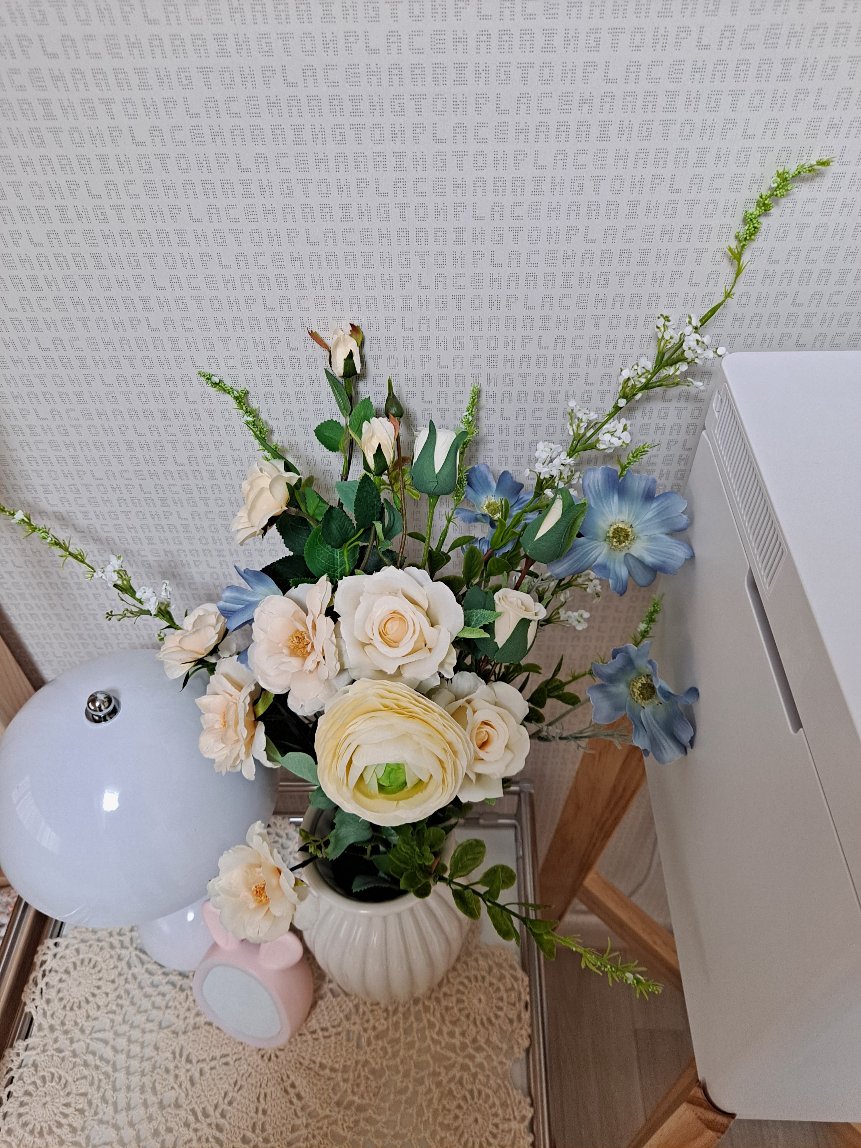 Premium Milk Brew Round Pleated Ceramic Vase user photo