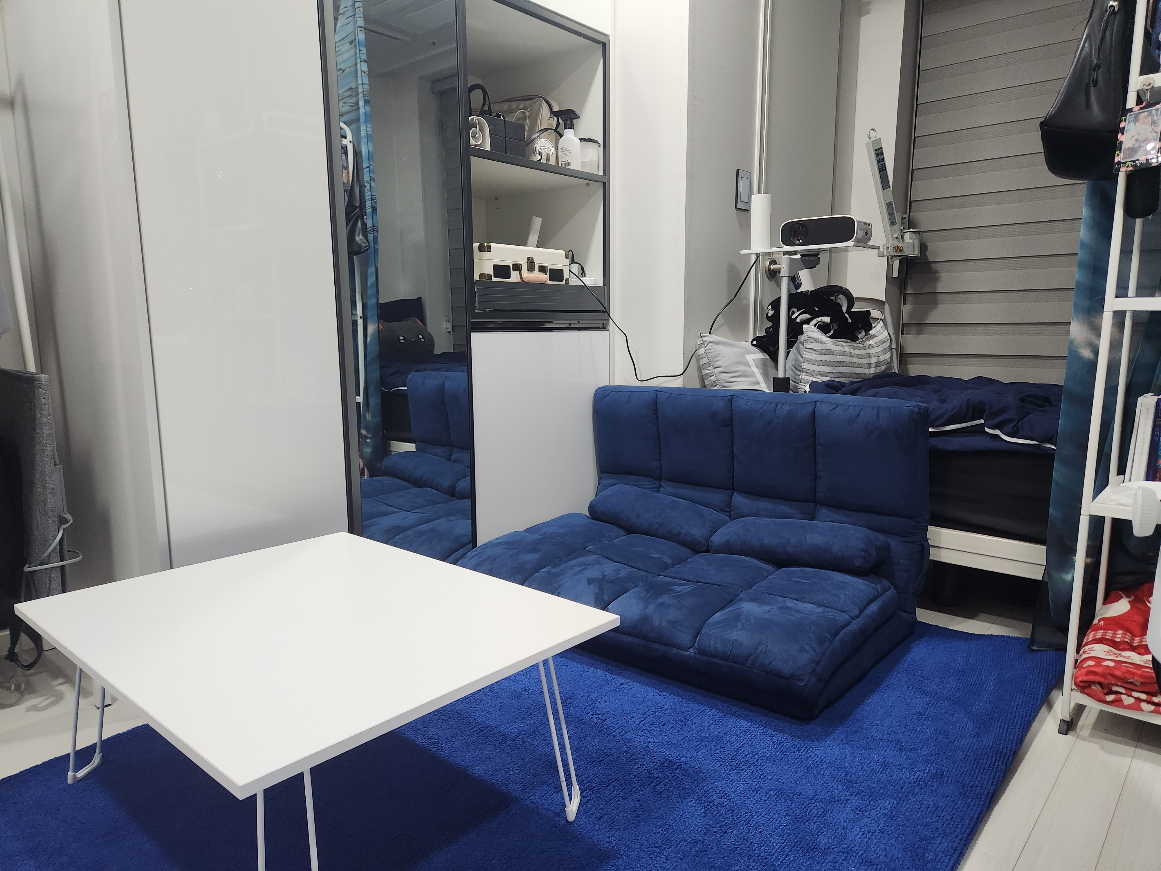 Mitte Square Folding Floor Table user photo