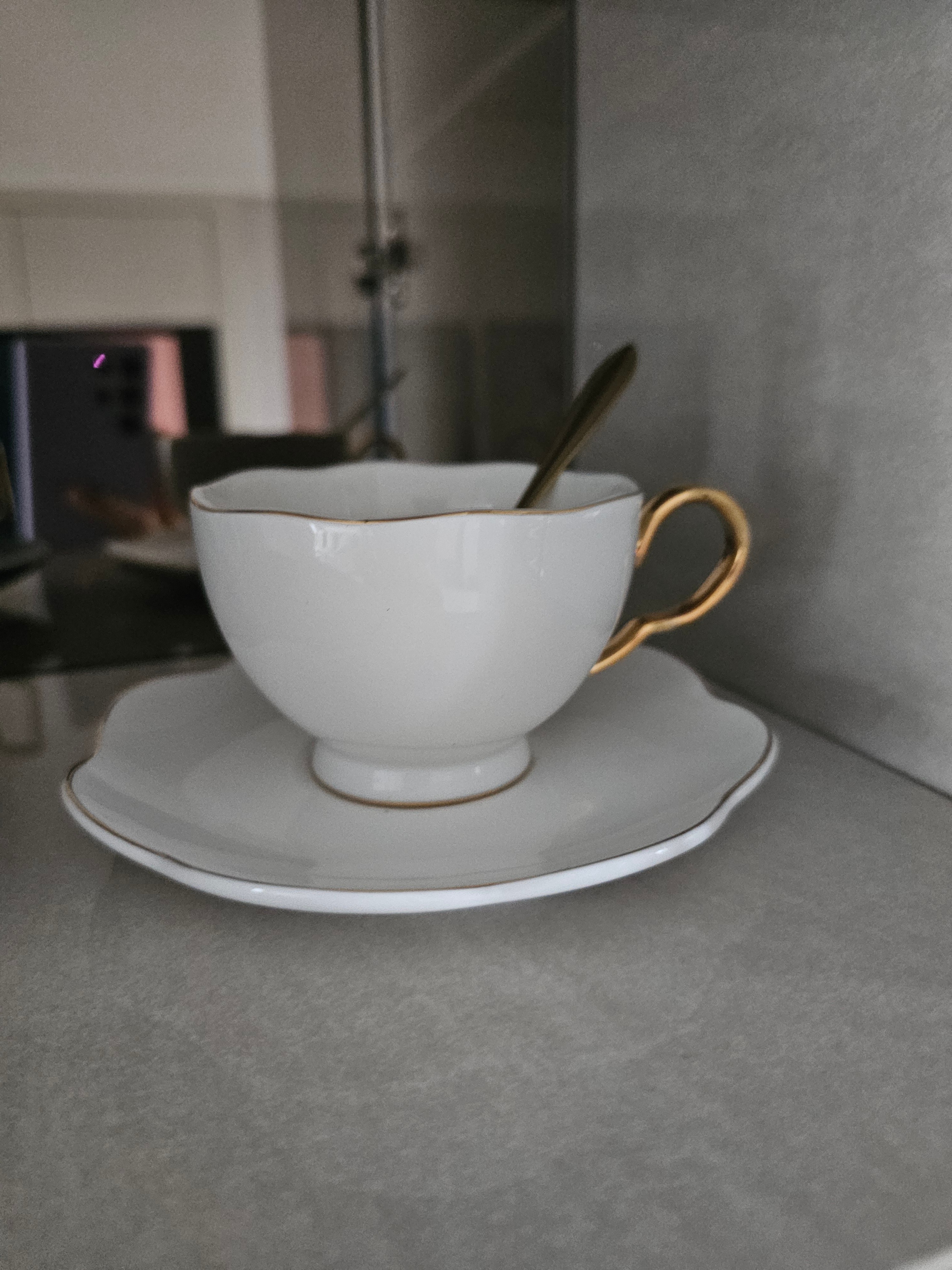 The Gold Lotus White Coffee Cup Set user photo