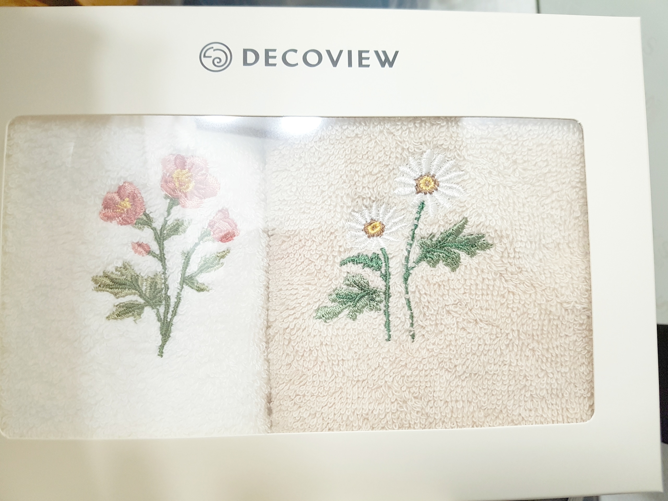 Daisy Embroidered Kitchen Towel Set (2-Pack) user photo