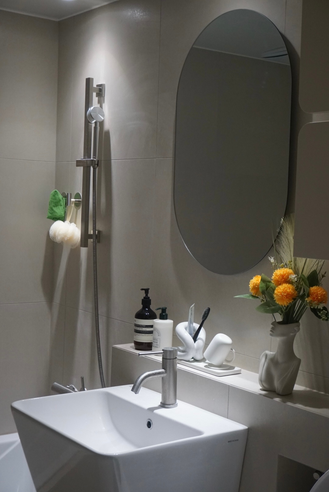 304 Stainless Steel Adhesive T-Shaped Wall Hook user photo