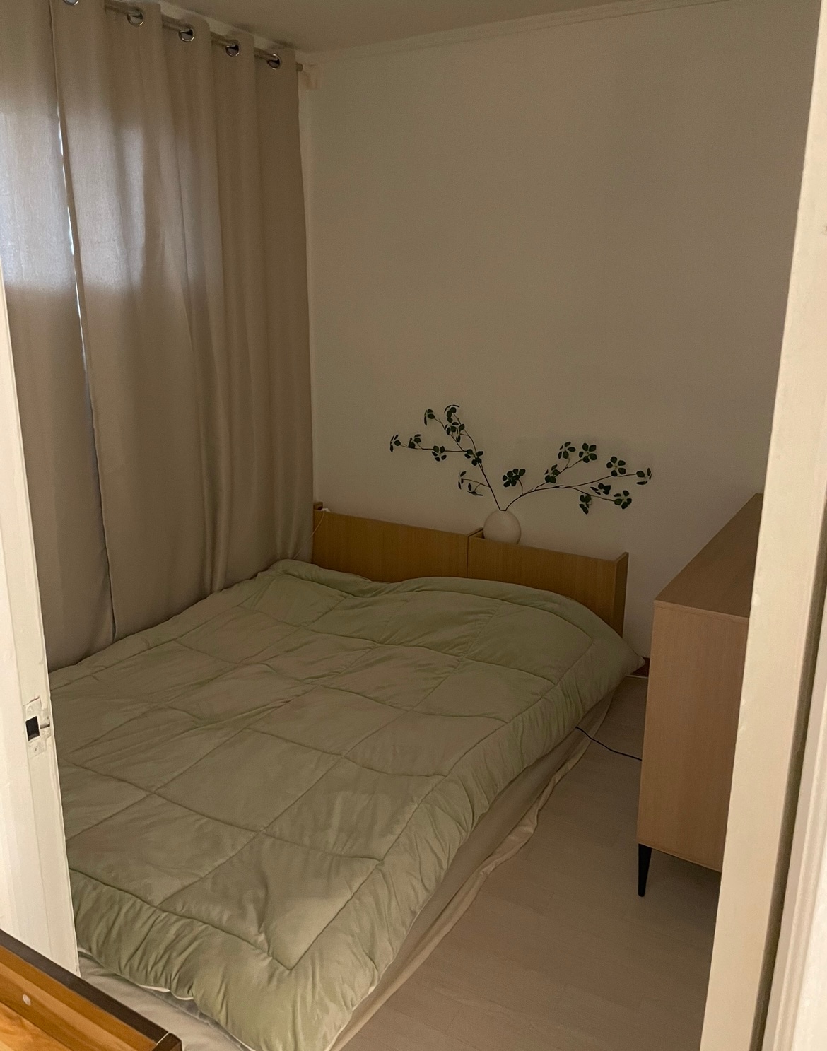 Low Bed Headboard with Concealed Shelf Storage user photo