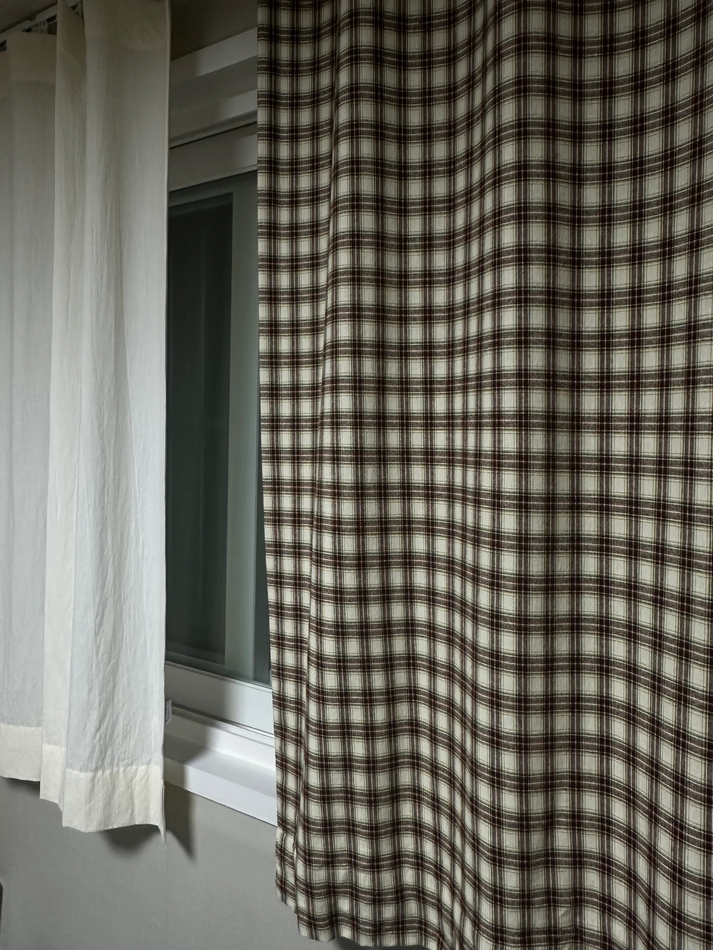 Cozy Brown Plaid Curtain user photo