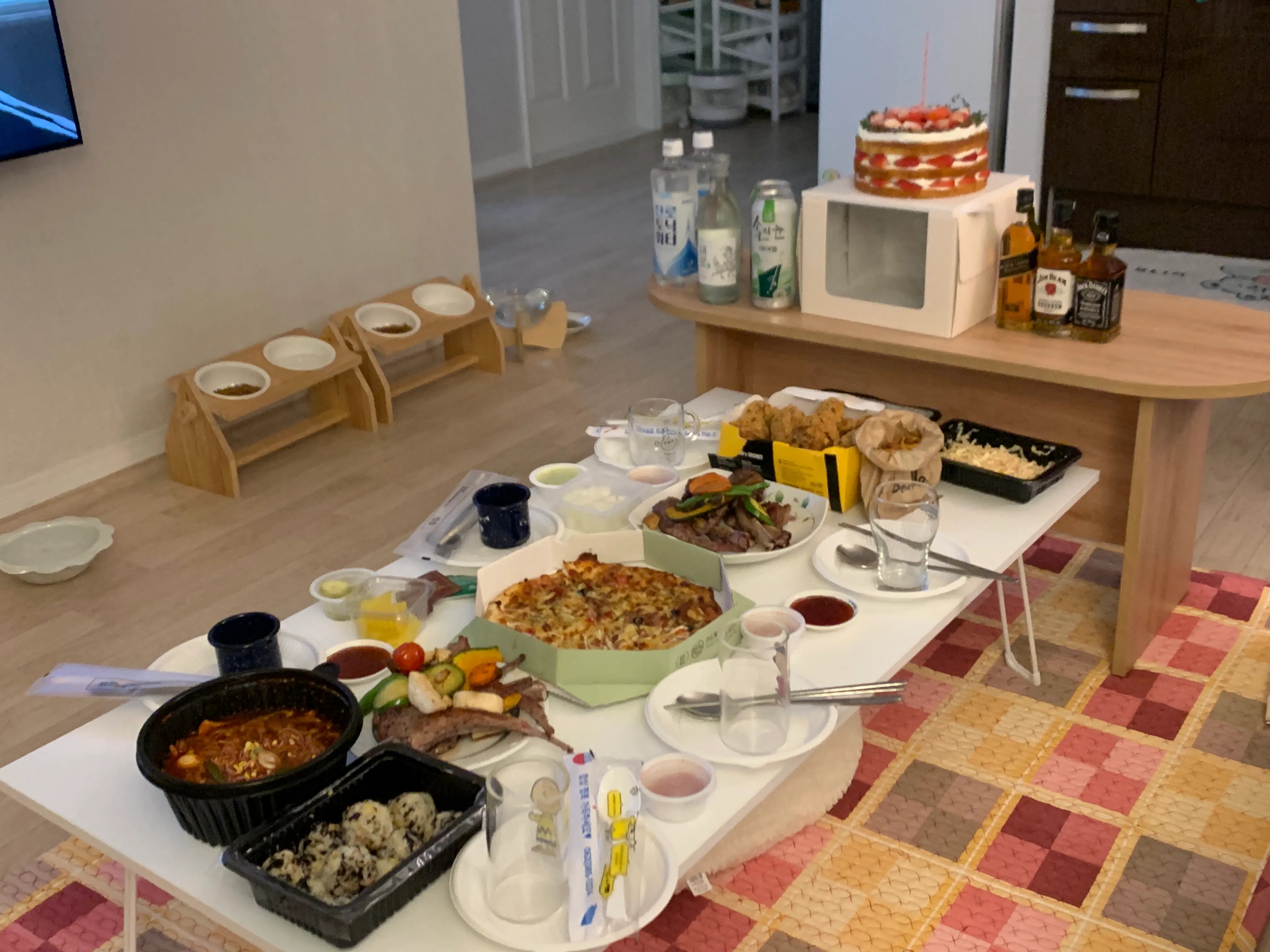 Mitte Square Folding Floor Table user photo