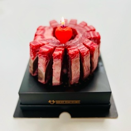 23.09.09
꽃갈비케이크
지난주 생일을 맞아 선물로 들어온
꽃갈비 구워 먹었어요🥩
이번 생일에는 고기 선물이 꽤 들어와서 고기파티네요😆
이거는 또 이렇게 케이크처럼 오니까
촛불 꽂고 한번 찍어봤어요🤣
뼈랑 분리도 잘되고 고기도 부드럽고 맛있네요ㅎㅎ
그리고 호가든 애플이 새로 나와서 얼른 사서 마셔봤는데
요거도 맛있네요👍 
잭다니엘 애플이랑 같이 마셔도 좋구요🤪
#집밥 #꽃갈비 #케이크 #꽃갈비케이크 #미트팩토리 #생일 #분위기나네 #호가든애플 #잭다니엘애플 #호가든포멜로 #homemade #homemadefood #rib #cake #birthday #jackdanielsapple #hoegaardenapple #hoegaardenpomelo