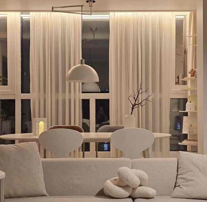 ㅣSuasana malam setelah sekian lama 🌙

Ini malam akhir pekan dan aku sedang memikirkan camilan larut malam.
Beberapa hari ini, sakit perut saya semakin parah lagi. 
Aku hanya berpegangan erat🌚 
Makan larut malam memang berdampak buruk bagi perut Anda.

Jajanan larut malam lewat di kepalaku... 🙈 
Aku juga ingin minum kopi... 😭


Hari ini juga, kita akan mengerjakan empat bagian dan empat bagian #집에서제일바빠 
Sekalipun Anda merasa tidak enak badan, Anda perlu merapikan rumah dan beristirahat agar merasa nyaman.
Itu adalah rutinitas sehari-hari🥹


#Rumah Hari Ini #오하우스시즌9 #오하우스 #집에서제일바빠일상루틴 