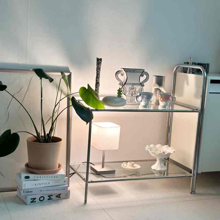 Tagged posts featuring 2D French Illustration Vase 3