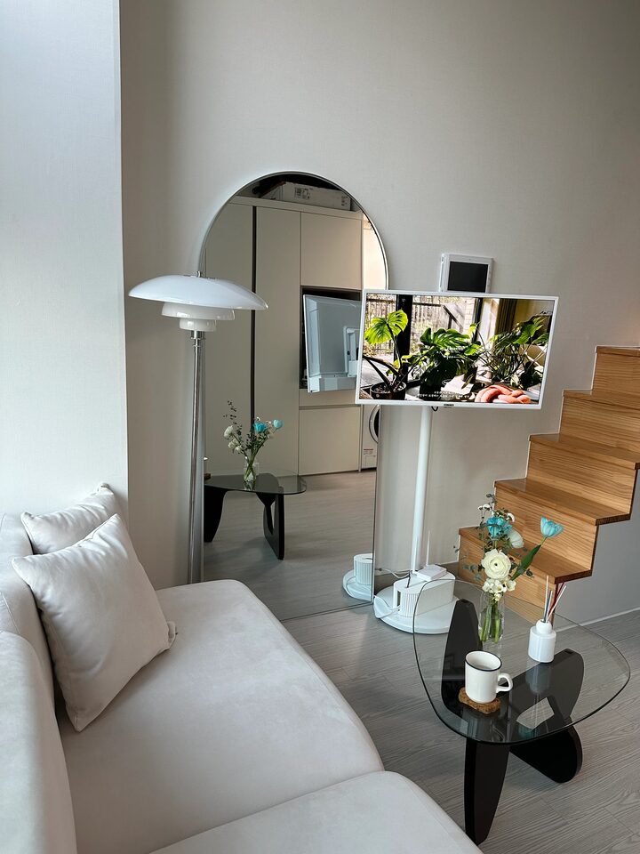 short form carousel card thumbnail