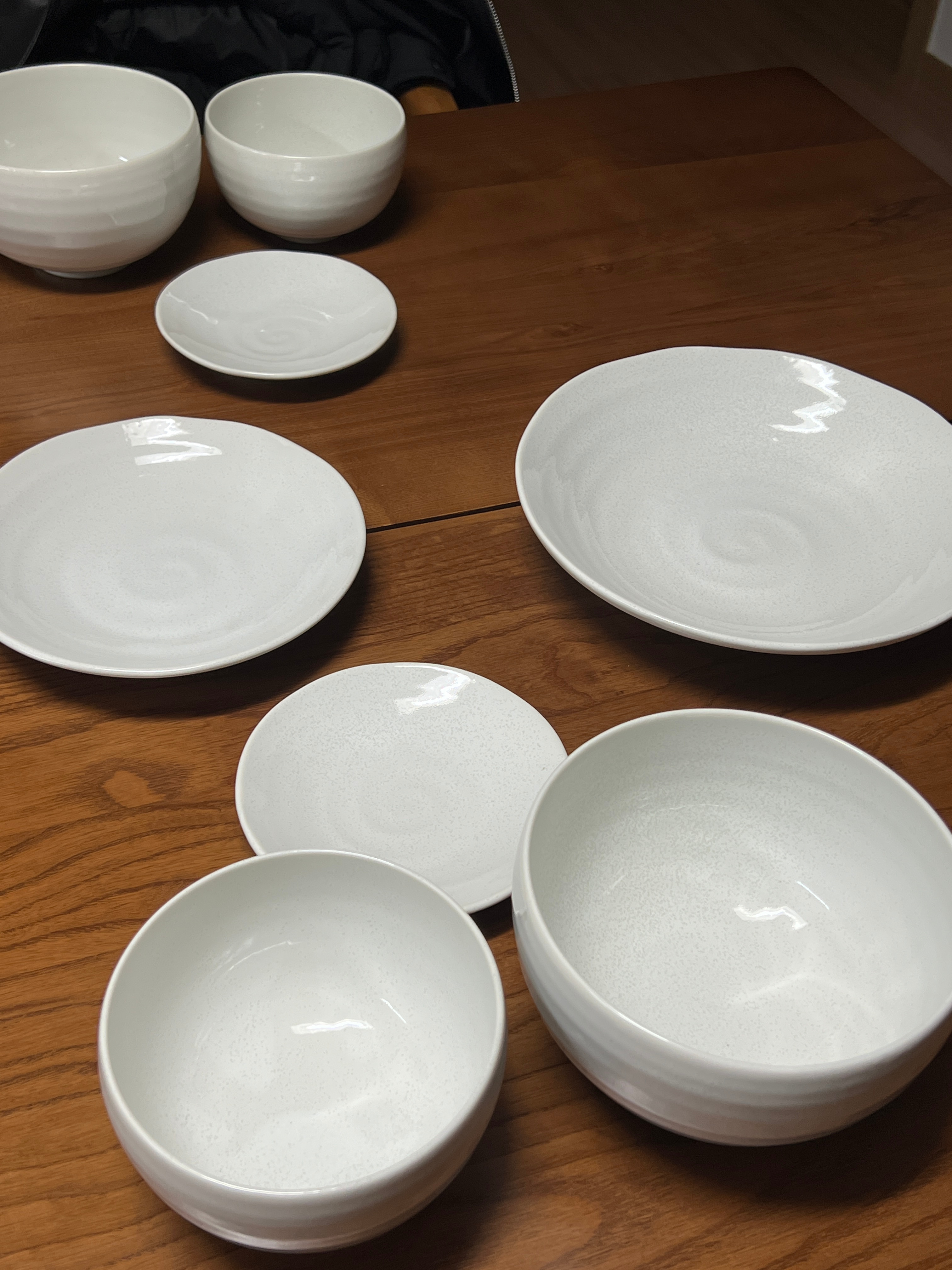 LeBlanc Moon Jar Dinnerware Set for 2 (12-Piece) user photo
