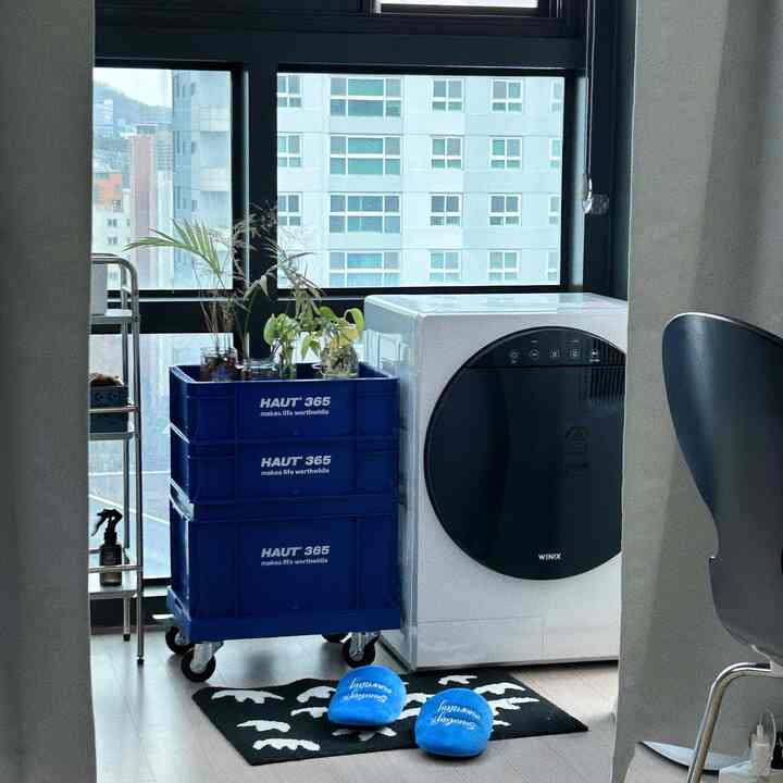 #제품제공
あちこちに壊れている雑動サニーバナコハウトマルチストレージカートラー整理してみてください💙

汚れて出ているのがすっきり、3段だから用途別にまとめられます。高品質のホイールで動きもスムーズで移動も楽です！ 

ずっしりだけど、ちゃんとしたカラーとディテールが生きているデザインでインテリアポイントを与えることができます🤩

#バナコ #BANACO #바나코하우트멀티스토리지카트 #수납장 #수납침대 #트롤리 #트롤리수납장 #트롤리카트 #정리함 #정리정돈 #정리템 #원룸인테리어 #원룸꾸미기 #미니멀라이프 #미드센추리모던 