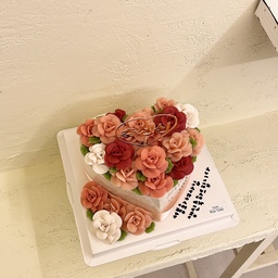 🥳할머니 생신 케이크🎂
#맛있는순간포착 #떡케이크 #떡 #케이크