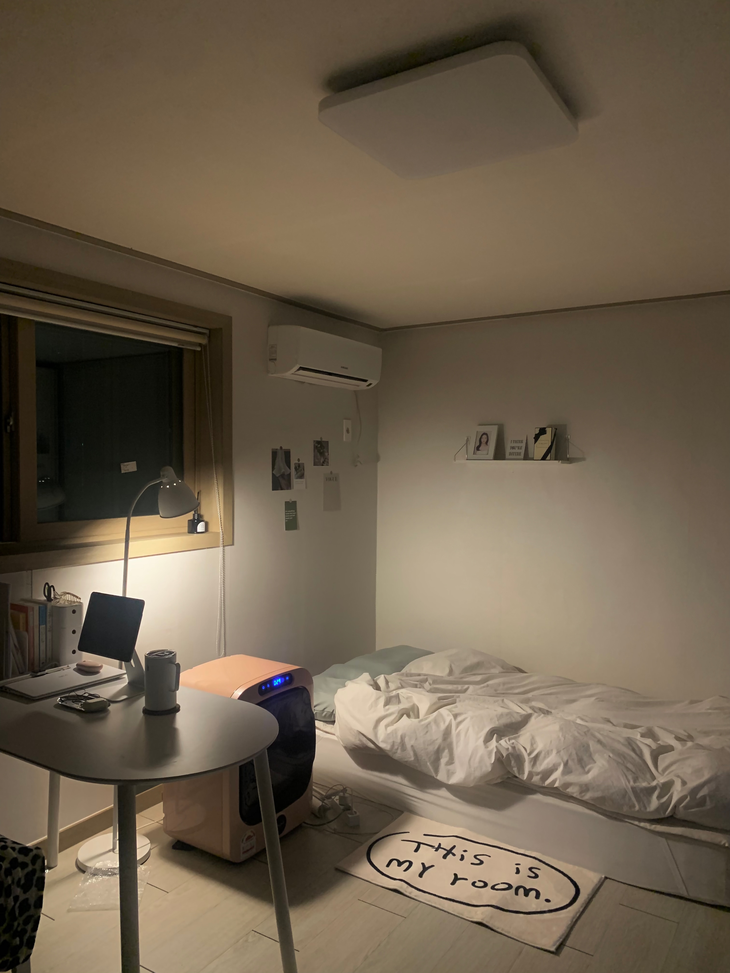 YOUNGGAGU flat 半楕円形 ダイニングテーブル ホワイト［3サイズ