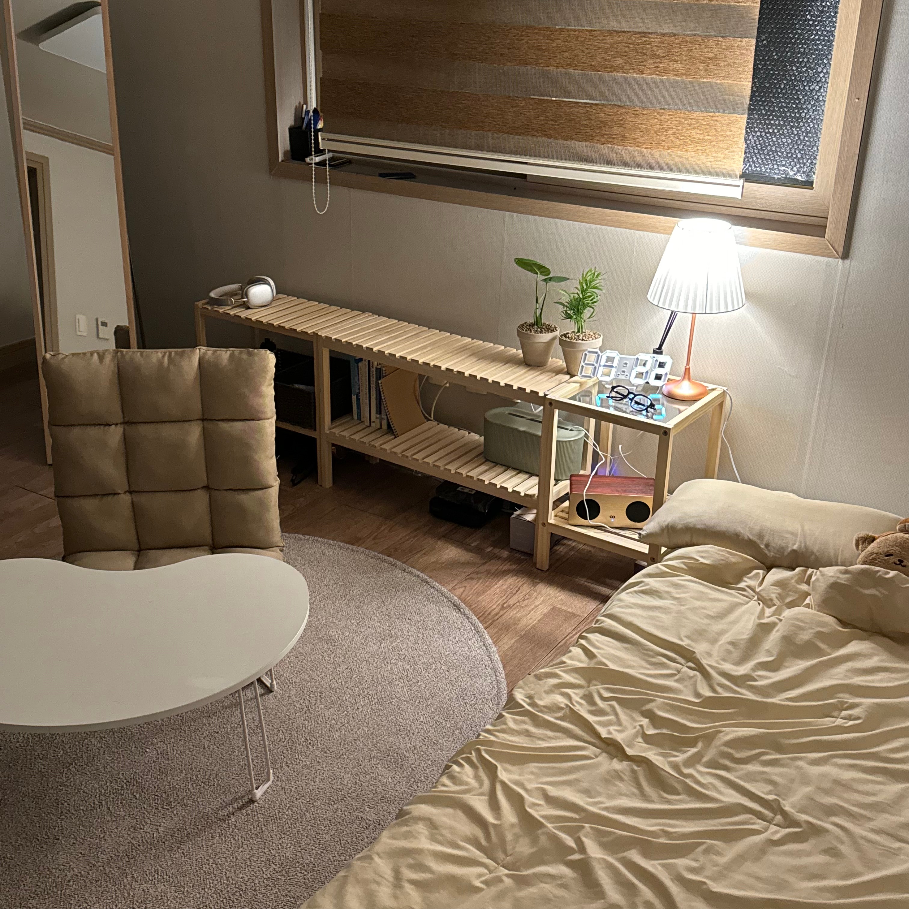 Monde Wave Folding Floor Table user photo