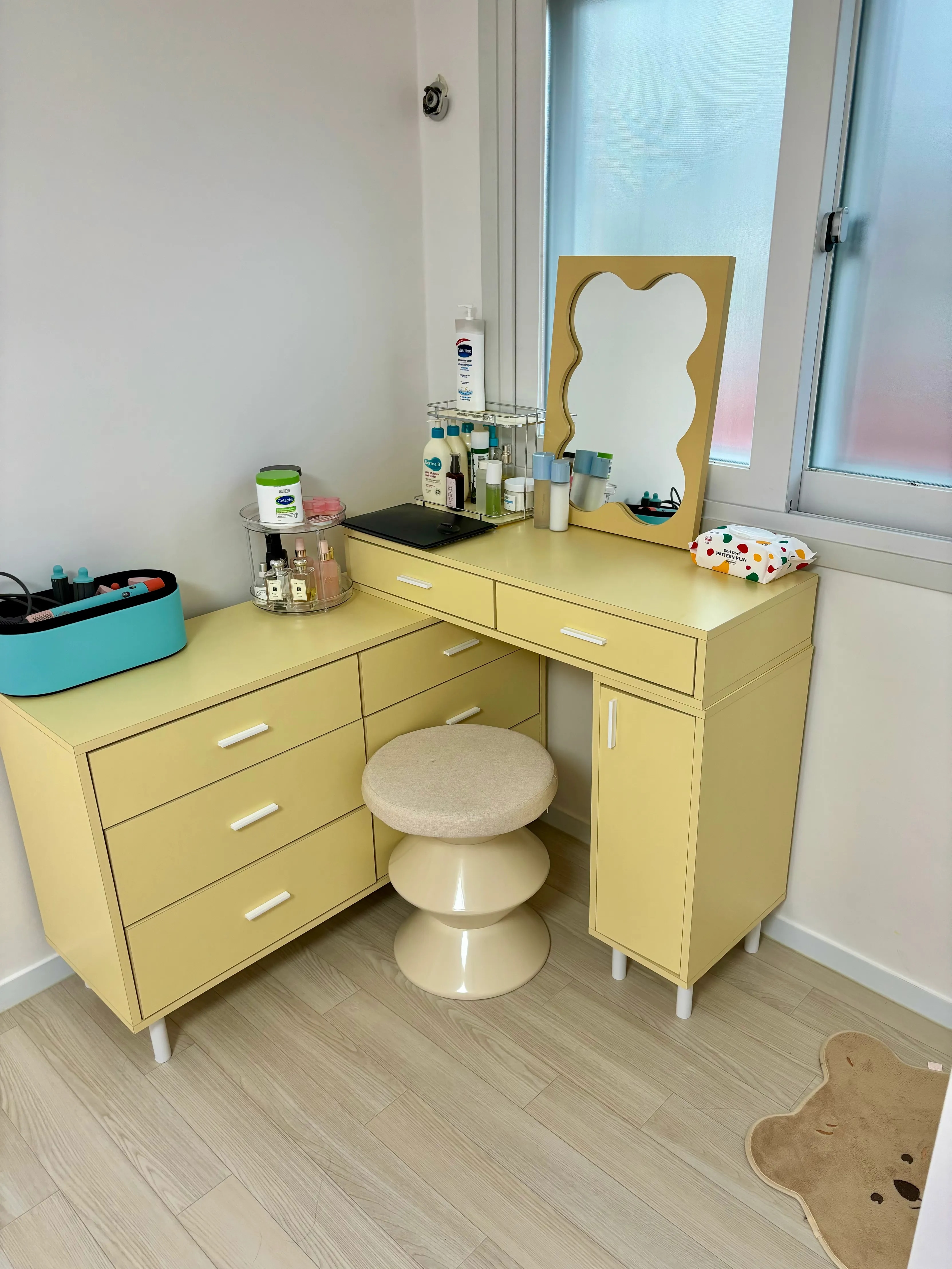 Hourglass Accent Stool user photo