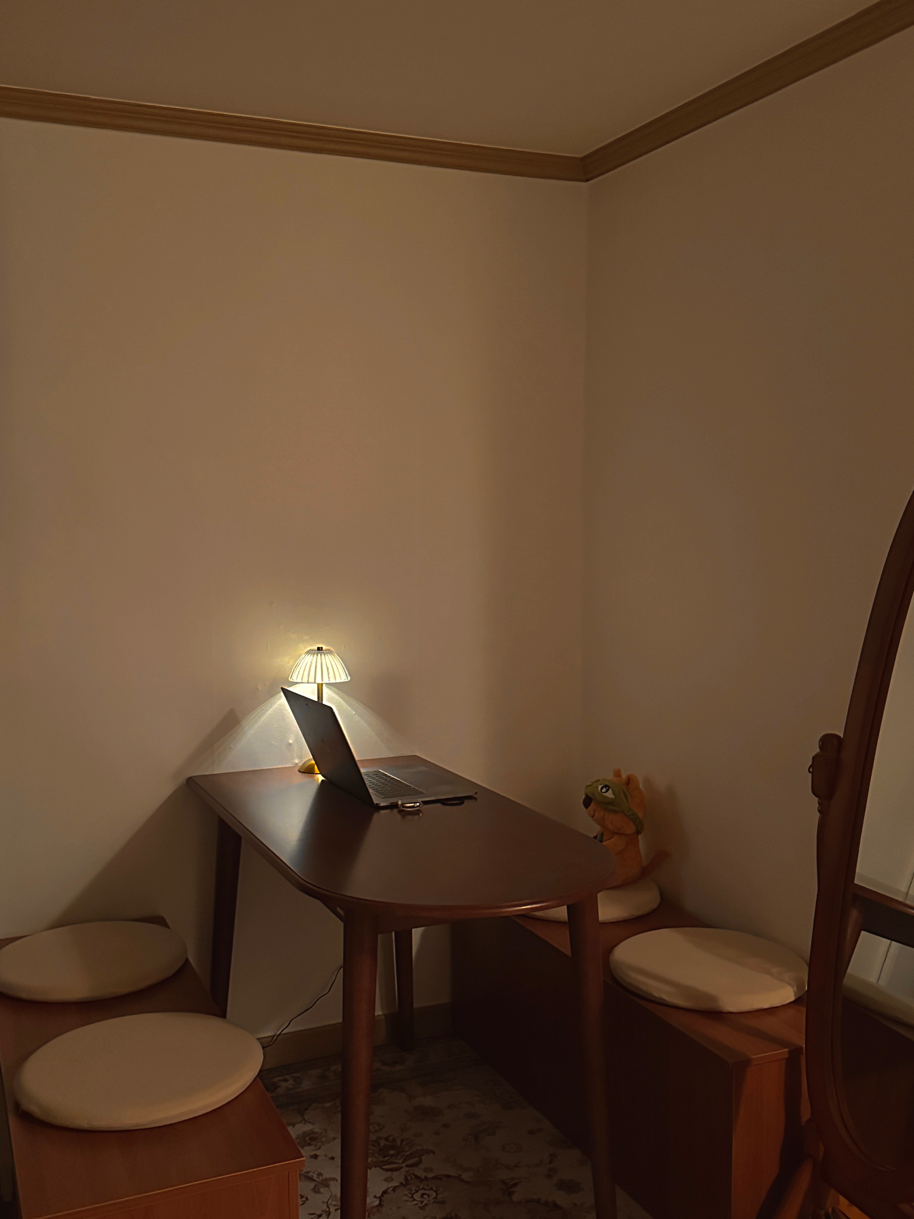 Walnut Half Oval Dining Table user photo