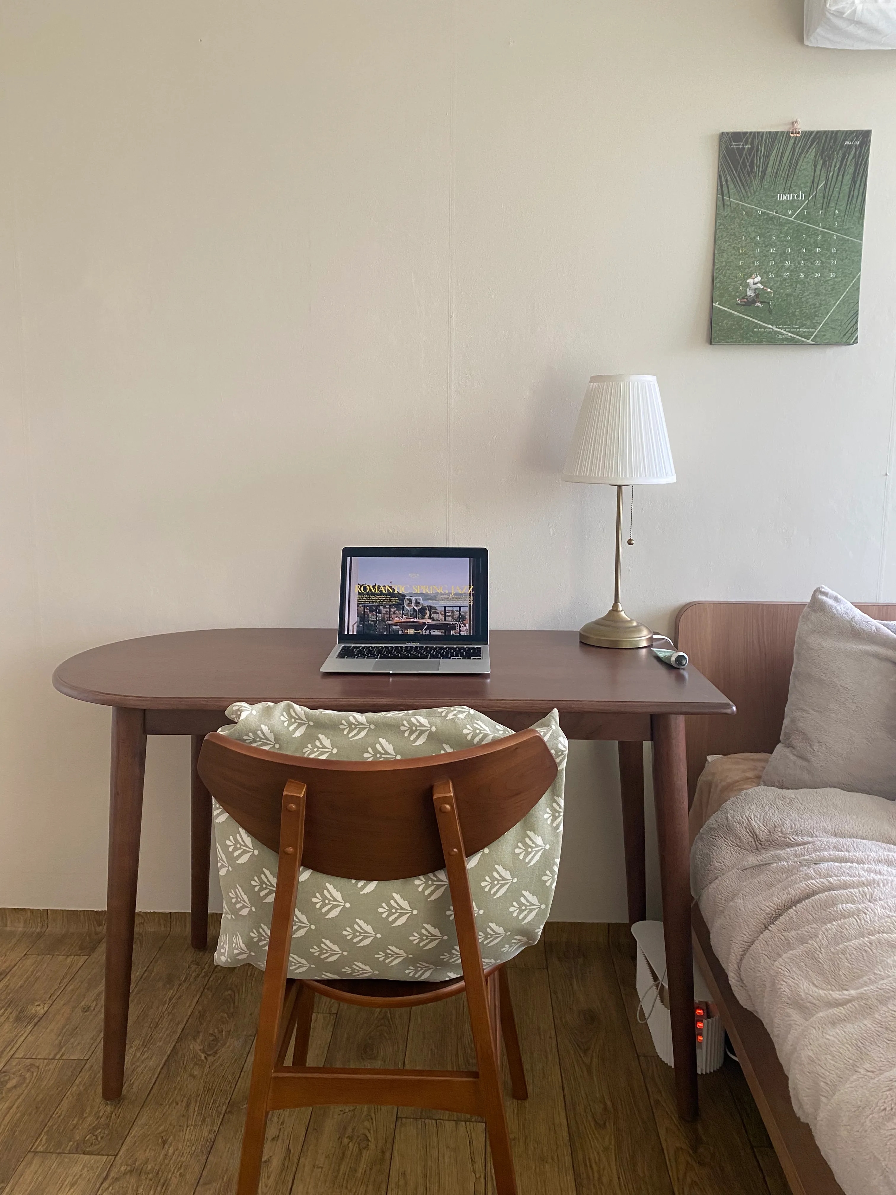 Walnut Half Oval Dining Table user photo