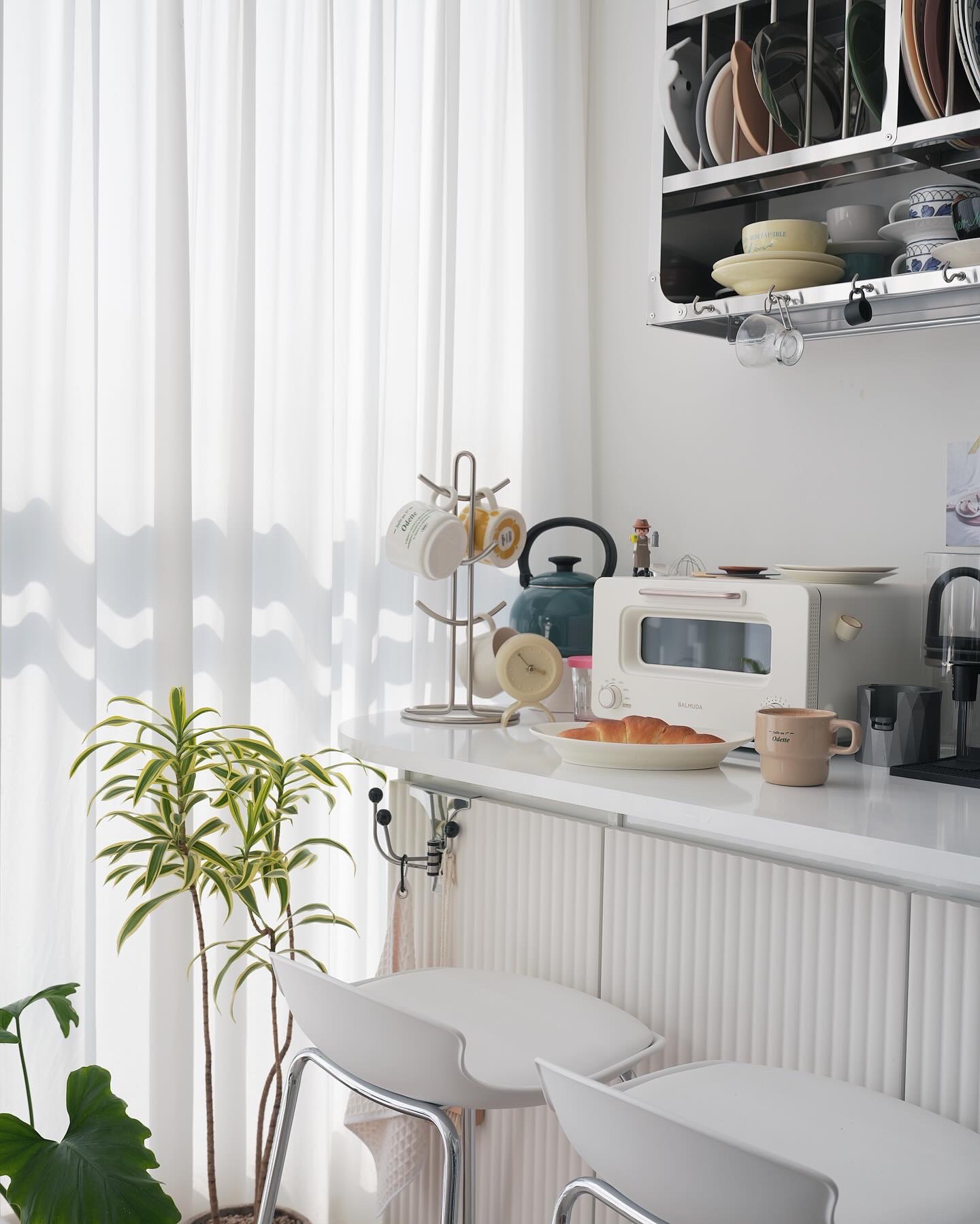Modern Stainless Steel Mug Tree user photo