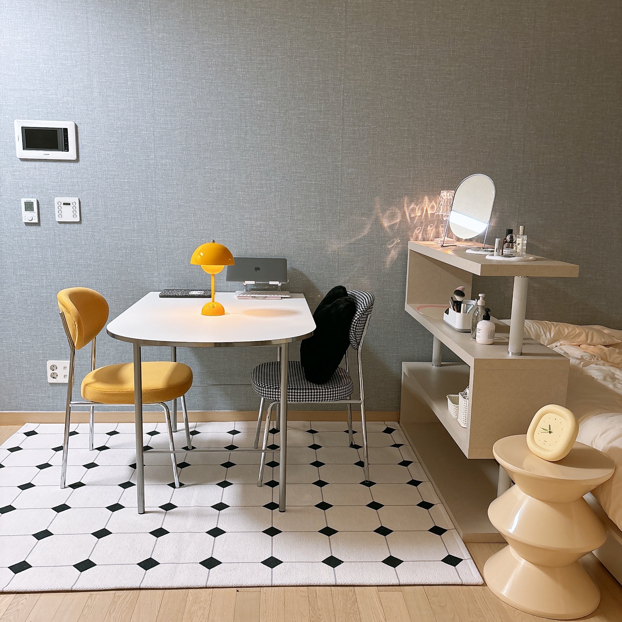 Wireless Rechargeable Mushroom Table Lamp user photo