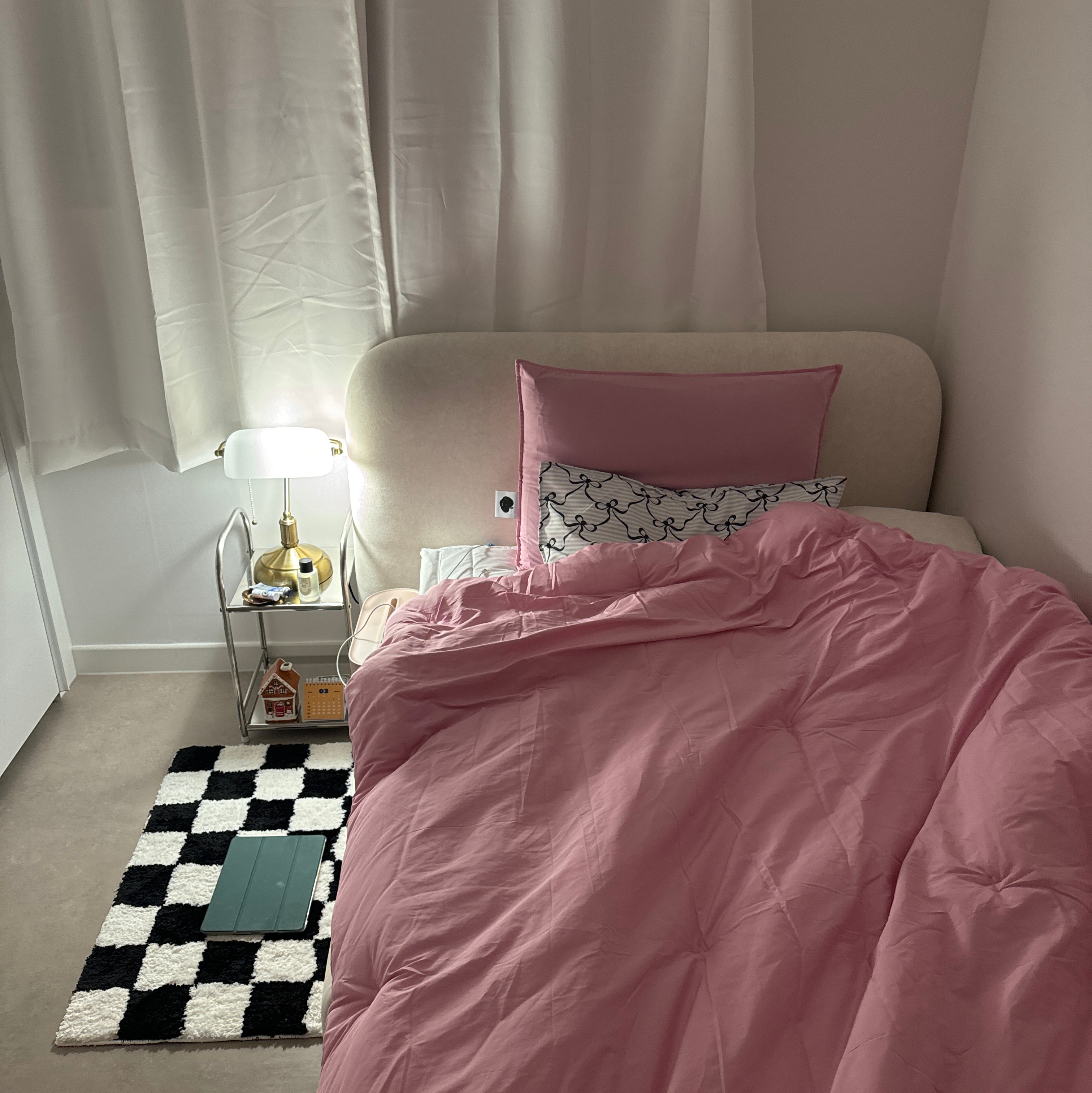 Soft Apple Blend Comforter & Pillow Set user photo
