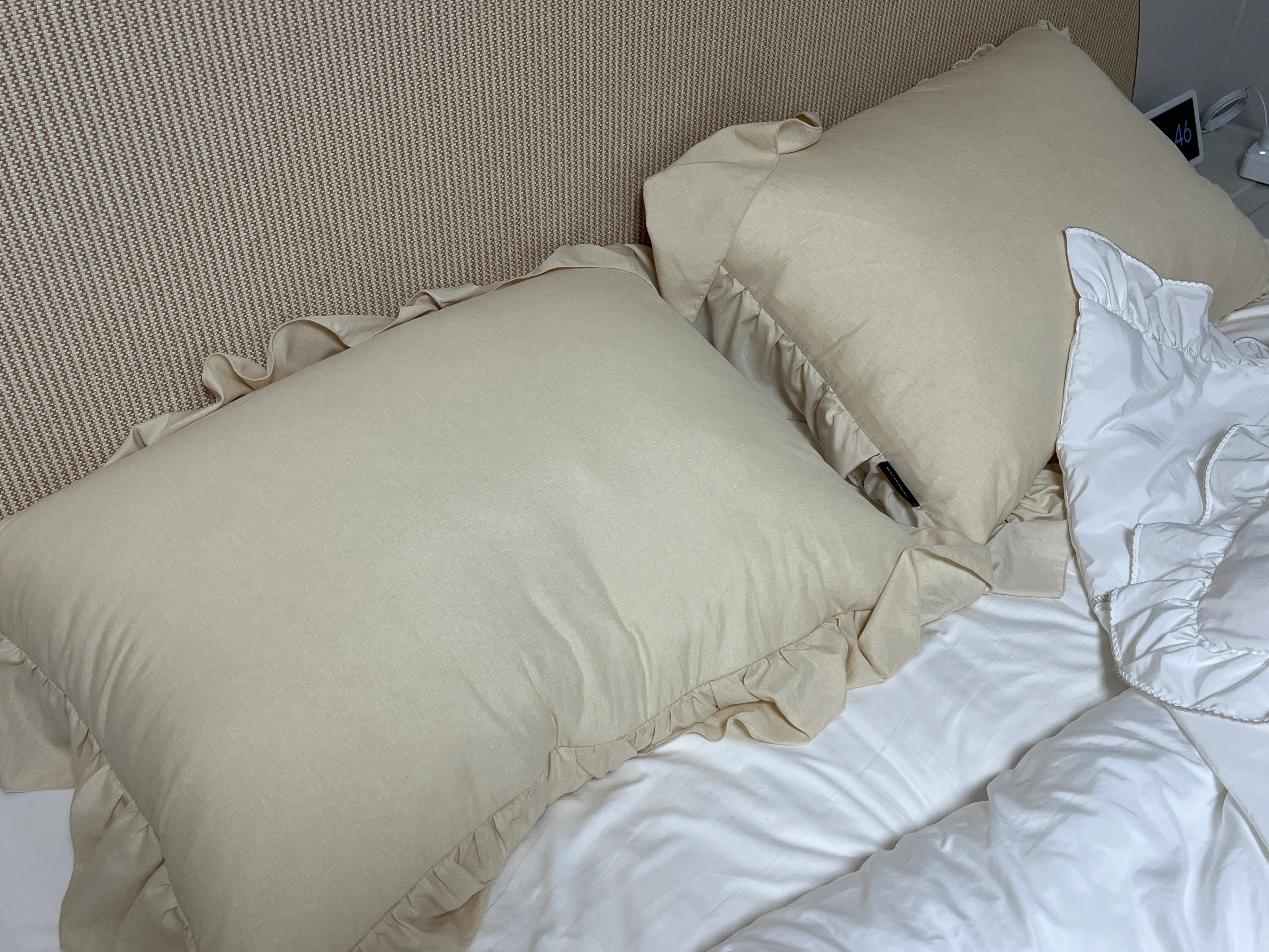 Hotel Style Dust-Free Frill Pillowcase user photo