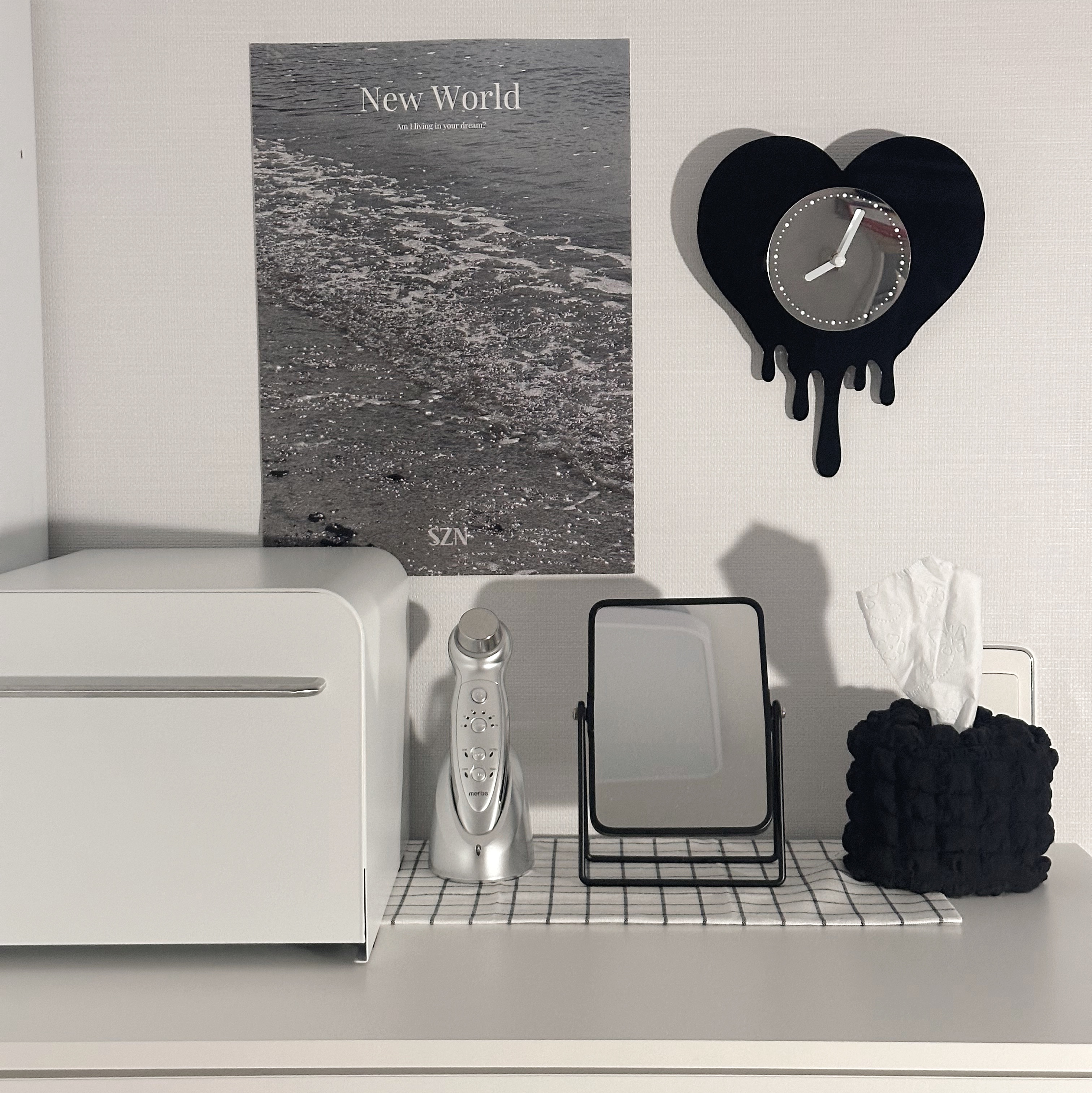 Mid-Century Slide Steel Storage Cabinet user photo