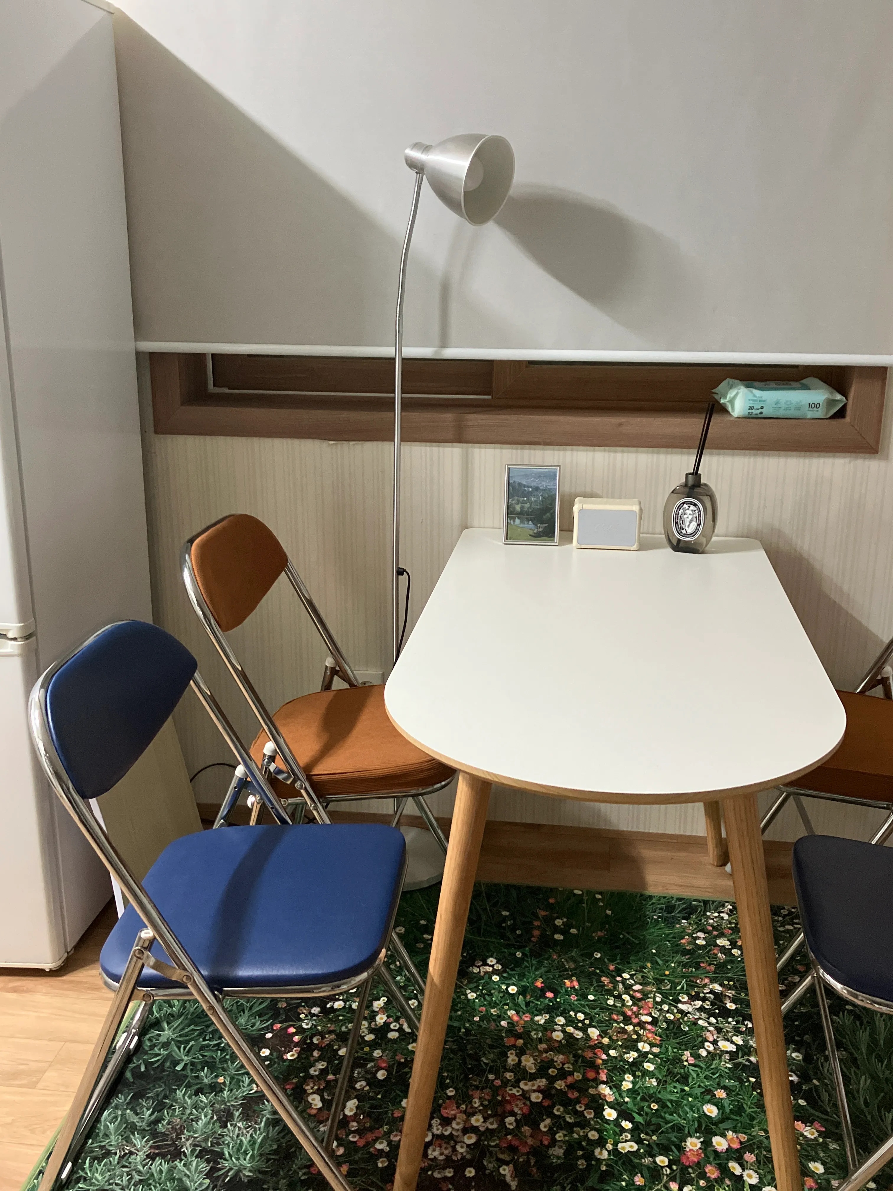 Half Oval Wooden Legs Dining Table user photo