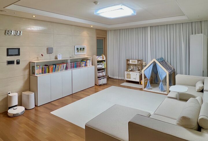 short form carousel card thumbnail