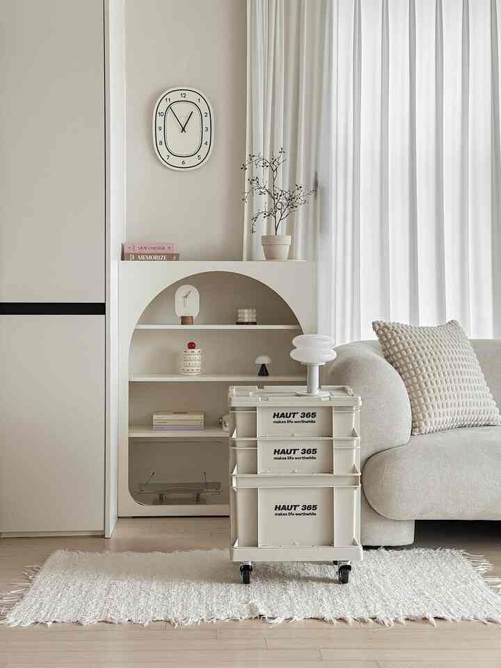 多目的に活用するのに良い 
バナコハウトマルチストレージカート

家で転がる様々な商品
子供たちのおもちゃを整理するのも好きです:)
ライトグレー色のリビングルーム、子供部屋はすべて似合います！

ホイールにON/OFF機能で止めて 
天板を活用してもよかったです。 

きれいな収納カートに着けて整理しておくと  #하우스멀티스토리지카트 #수납카트 #장난감정리함 #스토리지카트 #수납함 
