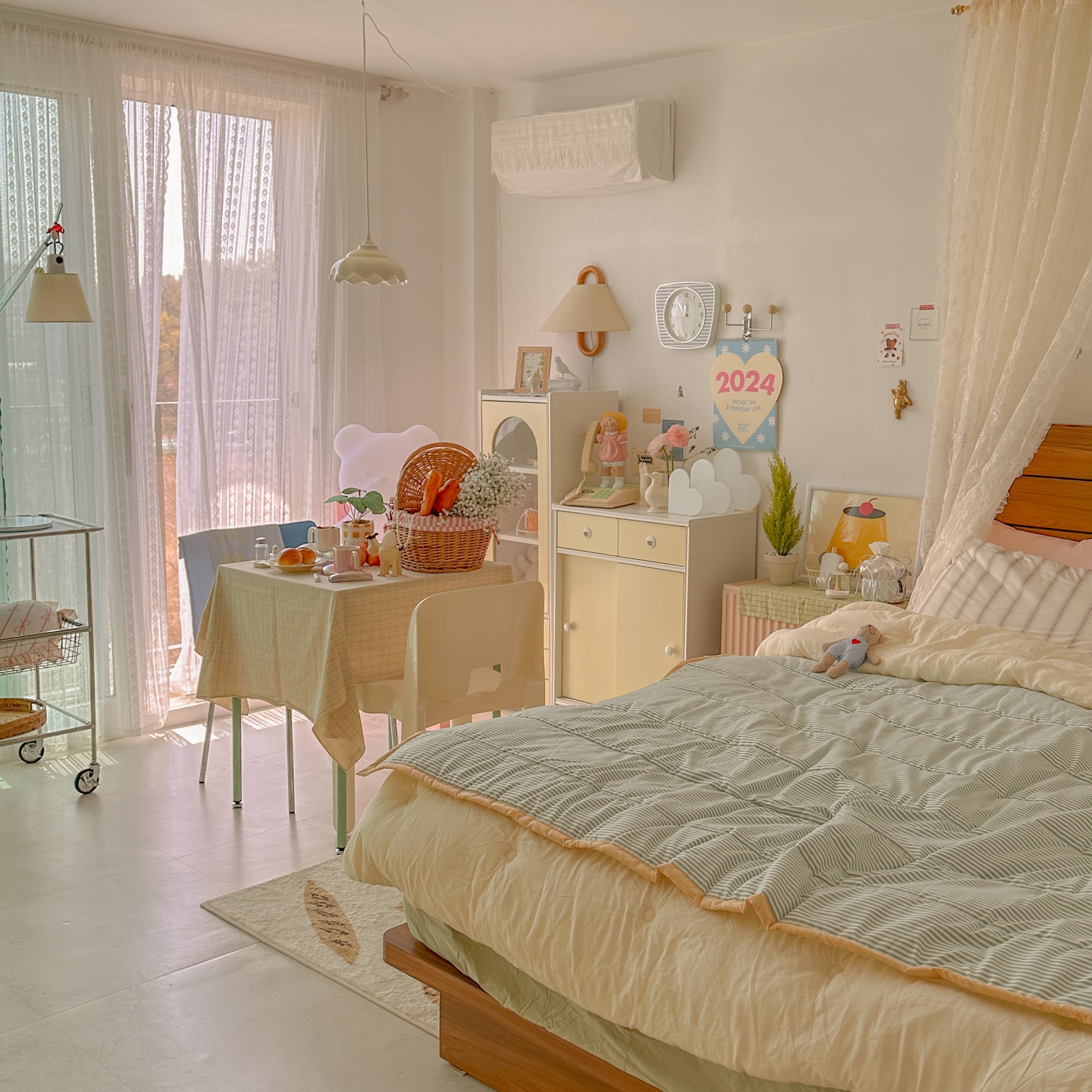 Ribbon Cake Fitted Pad Bedding Set (Transitional & Summer) user photo
