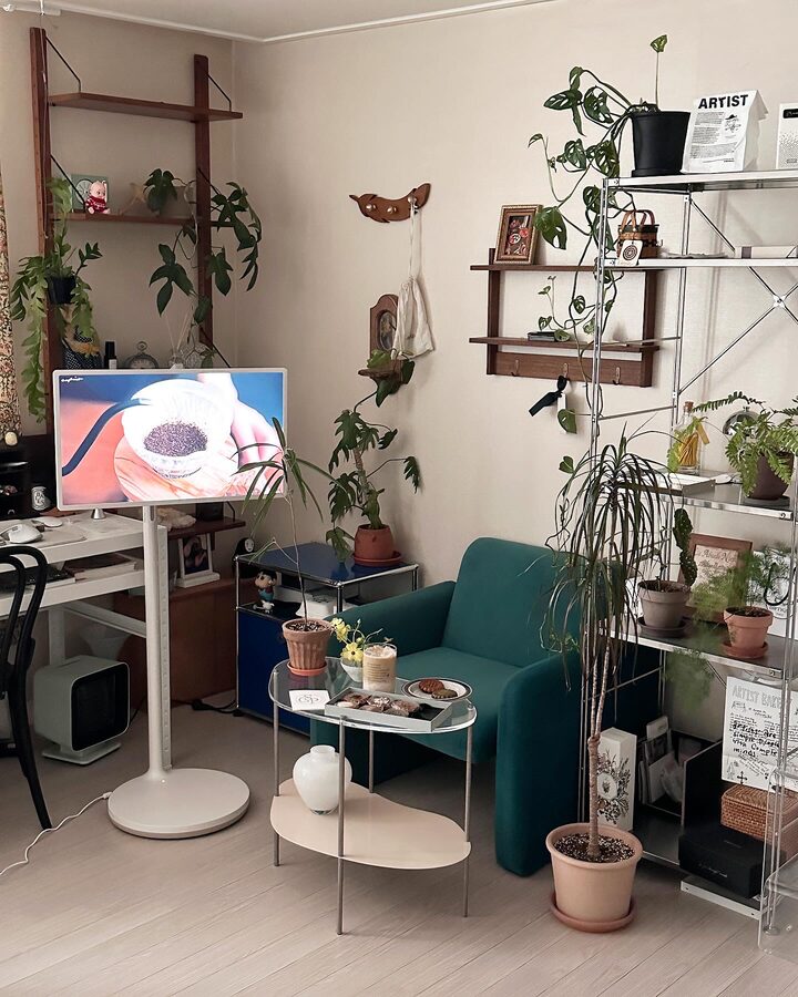 short form carousel card thumbnail