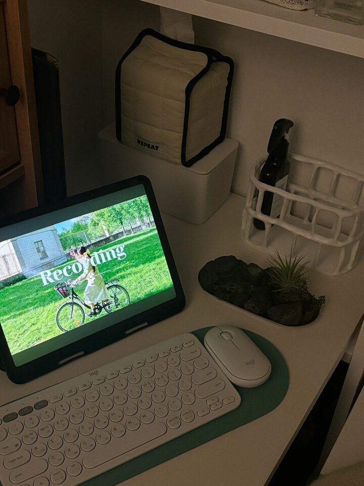 short form carousel card thumbnail