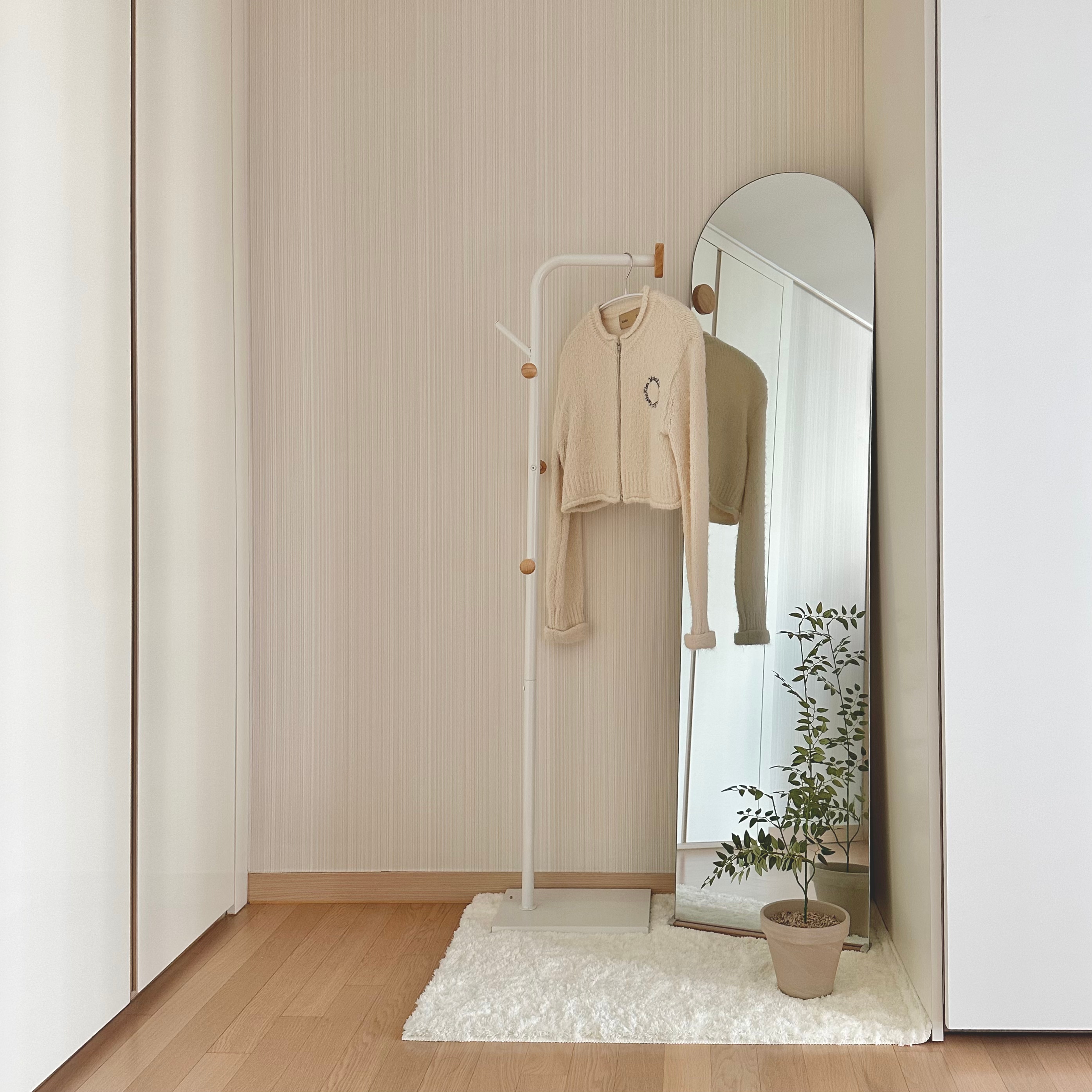 Multi-Purpose Clothing Rack user photo