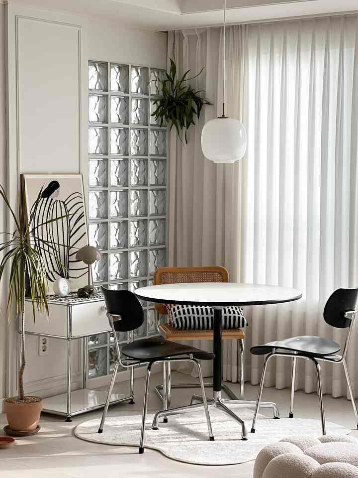 #식물일기 #맞팔 #맞팔환영 #맞팔해요 

I wanted to grow hanging plants,
I brought a Rhipsalis🤍

The tree shape is pretty and I'm satisfied☺️

#Rhipsalis Bu-sa-wan #립살리스 #행잉플랜트 #행잉화분 #행잉화분 #플랜테리어 #식집사 #식집사일상 #초보식집사 #러그 #홈카페인테리어 #러그카페트 #러그인테리어 #러그추천 #러그매트 #러그맛집 #포인트러그 #미드센츄리 #미드센츄리모던 #미드센추리 #미드센추리모던 #미드센추리인테리어 #미드센츄리인테리어