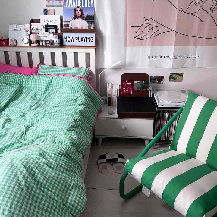 #맞팔 I love everything I can do at home, from decorating my home to home cafes, home baking, collecting LPs, collecting props, home cooking, drinking wine, and reading books!! 
#HomeCafe #일상 #집꾸미기 #셀프인테리어 #소품인테리어 #인테리어소품 #우드인테리어 #홈쿡 #홈베이킹 #데스크테리어 #lp수집 #턴테이블 #바이닐수집