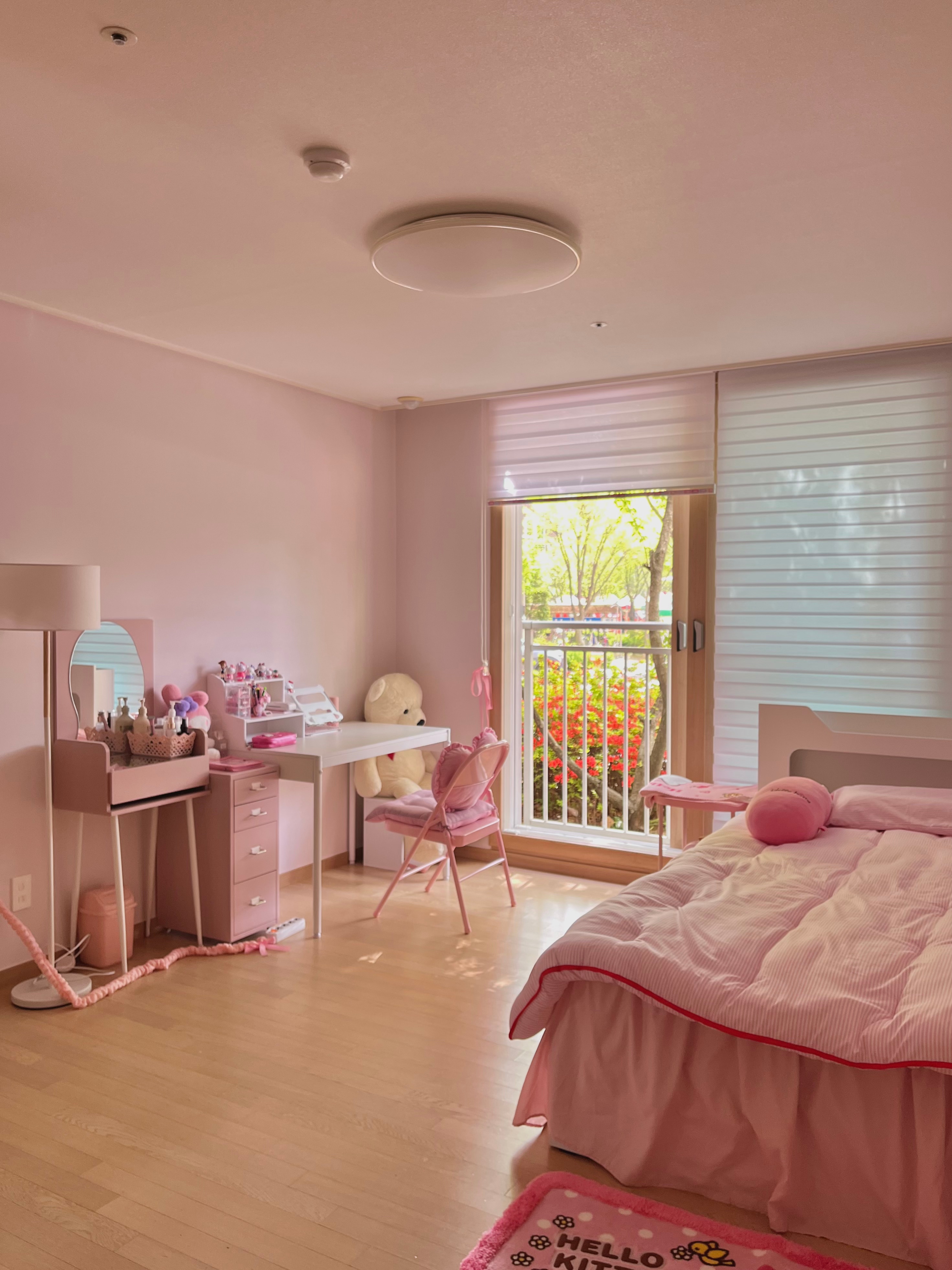 Ribbon Cake Fitted Pad Bedding Set (Transitional & Summer) user photo