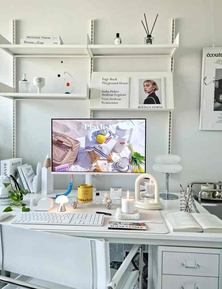 Oh my~ Sugar candles ㅋ Pour sugar powder into a glass container and insert the wick to complete a wonderful candle~ The subtle scent is so nice~ Even the recyclable, sensual tin case is a hit~🥰
The unique packaging makes it great as a gift~

#PrettyItemBest #캔들 #캔들추천 #향초 #선물추천 #인테리어소품 #집들이선물추천 #집들이선물 #셀프인테리어 #데스크테리어 #데스크테리어족 #무드등 #조명추천 #화이트인테리어 #홈오피스 #책상꾸미기 #책상인테리어 #데스크용품 #벽선반 #벽꾸미기 #방꾸미기 #원룸꾸미기 #자취생 #스마트모니터 #미드센츄리모던 #집꾸미기 #홈스타일링 #책상조명 #향테리어 #맞팔
