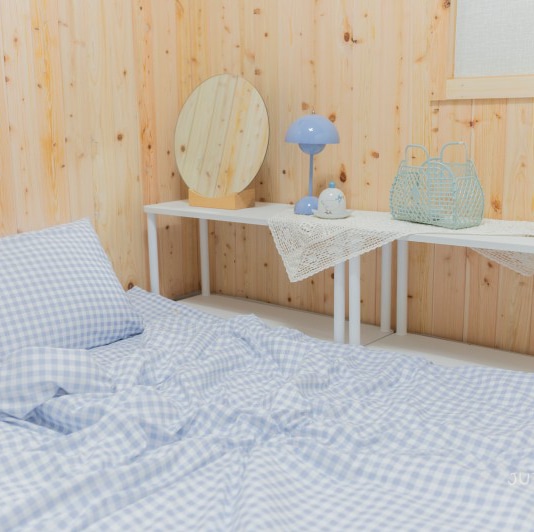 Half-Moon Wooden Shelf user photo