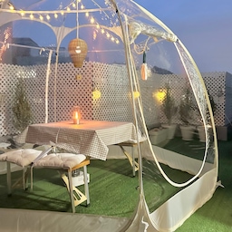 홈캠핑 & 테라스 캠핑 꿀템 추천 3가지🏕️
1) 겨울에 사놓고 이제야 개시한 투명돔텐트 ㅎㅎ
아직 쌀쌀한 날씨라 도전해봤는데 딱 인거 같아요 
보기에도 예쁘고 안에 있으면 비바람도 막아주고 아늑해요 ☺️
여기에 잘 어울리는 캠핑 꿀템 패브릭 제품들!
2) 캠핑할 땐 방수되는 테이블 매트가 완전 꿀템👍🏻
3) 캠핑테이블과 사이즈 찰떡인 이케아 미니 방석도 너무 잘 사용 하고 있어요 :) 
#패브릭 #홈캠핑 #감성캠핑 #감성캠퍼 #테라스꾸미기 #테라스캠핑 #테라스인테리어 #야외베란다 #캠핑테이블 #방수식탁보 #방수테이블보 #방석 #투명돔텐트 #감성캠핑용품 #베란다정원 #셀프인테리어달인 #맞팔 #나도크리에이터 #테라스 #테라스하우스 #테라스카페 #베란다꾸미기 #홈카페족 #홈카페 #가드닝 #플랜테리어 #래티스 #인조잔디  #야외테라스 #오늘의우리집
