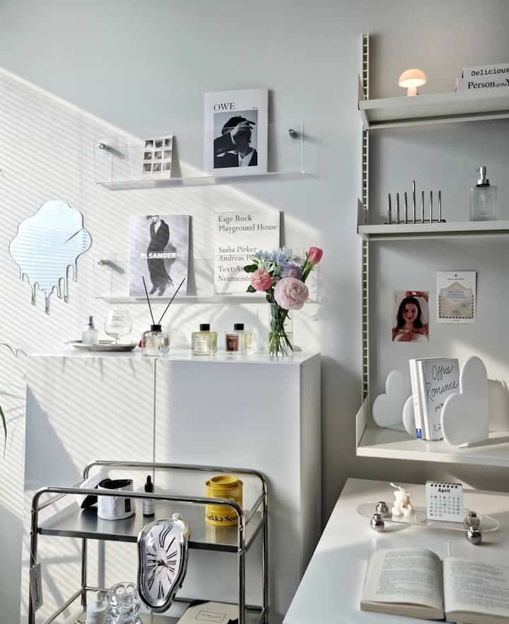 Saat saya sedang membersihkan ruang kerja, saya memotret sinar matahari yang menyilaukan karena cantik.
Bunga ohaus masih segar dan cerah meski sudah seminggu lebih.
Diffusernya dikumpulkan dan ditempatkan berdampingan, sehingga terlihat seperti benda.
#studi interior #studi #studi interior #hiasan dinding #diffuser #diffuser rekomendasi #diffuser hadiah #hadiah rekomendasi #objek #desk interior #rekomendasi hadiah pindah rumah #hadiah pindah rumah #penyimpanan #interior putih #hiasan dinding #dekorasi ruangan #dekorasi rak #cermin Interior #Rak dinding #Modern abad pertengahan #Interior bunga #Buket #Alat peraga interior #Lampu suasana hati #Pencahayaan yang direkomendasikan #Troli #Rumahpengantin baru #Interior mandiri #Dekorasi meja #Ikuti kembali 