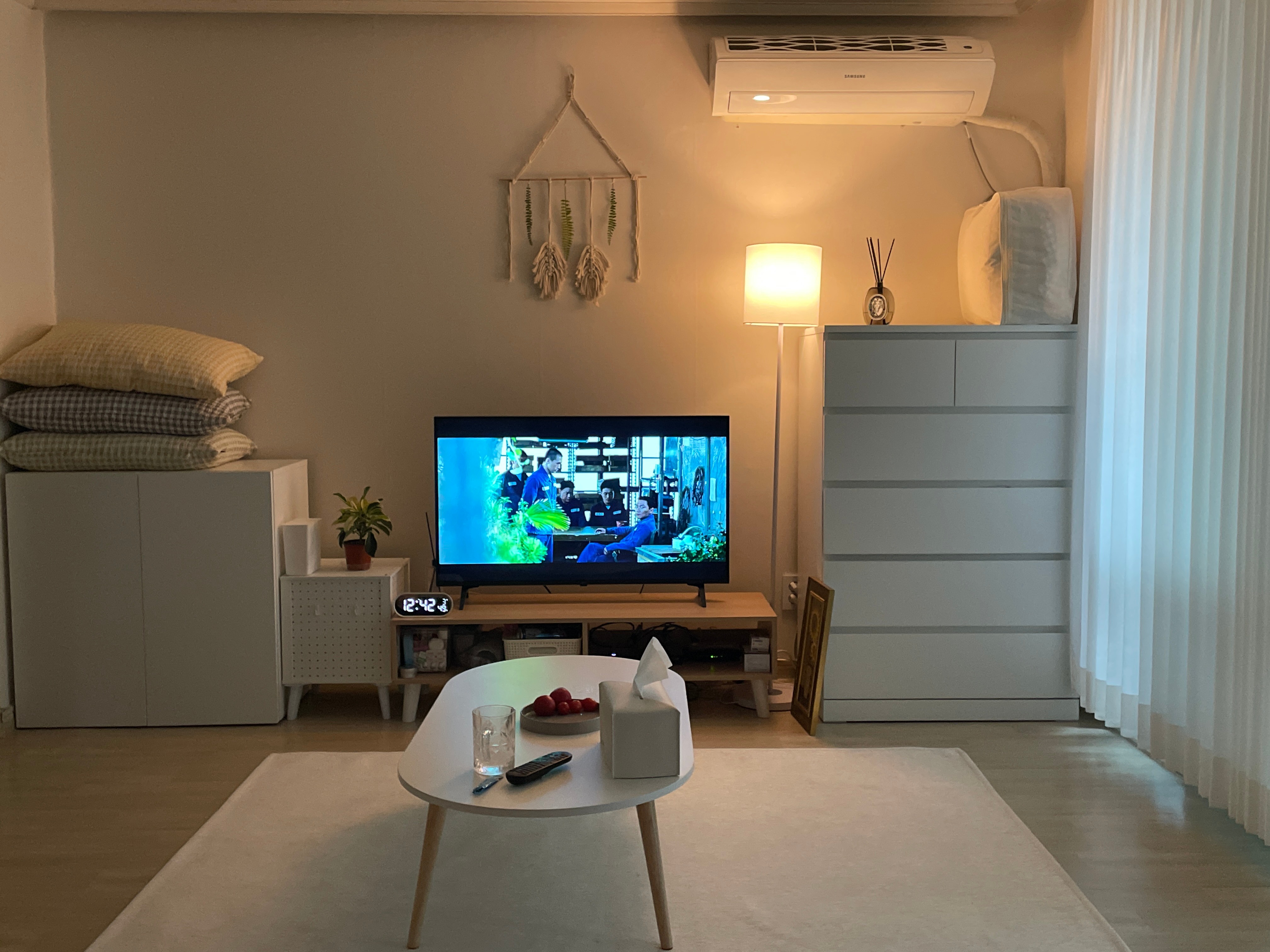 Plain Living Room Coffee Table user photo