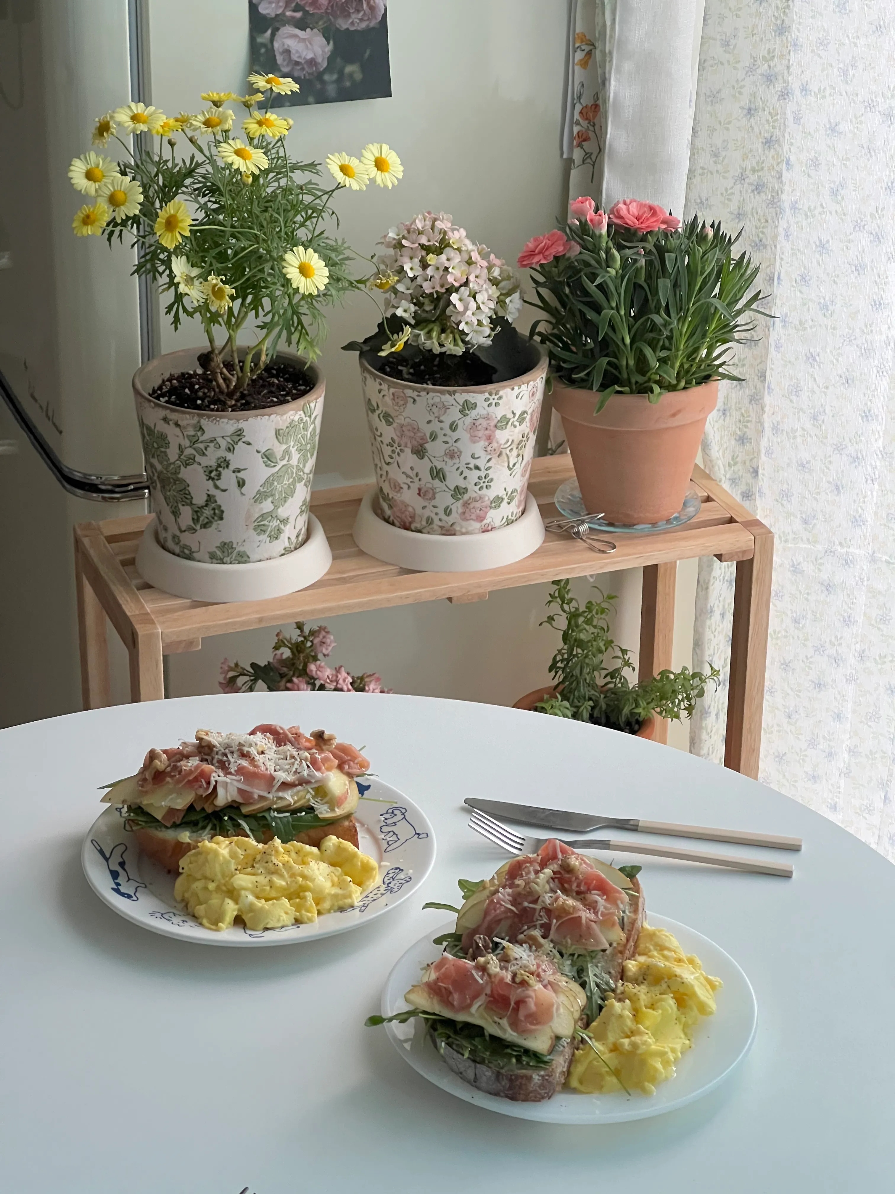 Seoul Minimalist Matte Fork & Knife Set for 2 (4-Piece) user photo