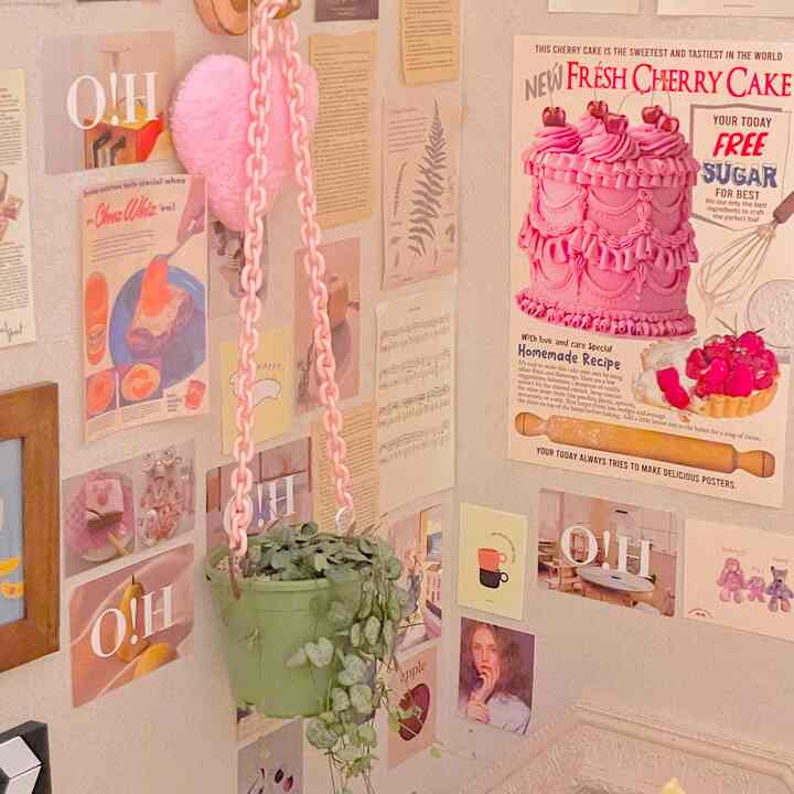 素敵な壁飾り🎀
ハンギング植物はポイントです🌿

＃ハングイン植物＃ハングイング＃ハングインプラント＃ハートラグ＃ミニラグ＃ティエラサボテン＃ユアトゥデイ＃ポスター＃ポスターインテリア＃ポストカード＃ポストカードインテリア＃壁飾り＃ウォールインテリア＃植物＃植物インテリア＃プランテリア植民地時代 #カラーインテリア 