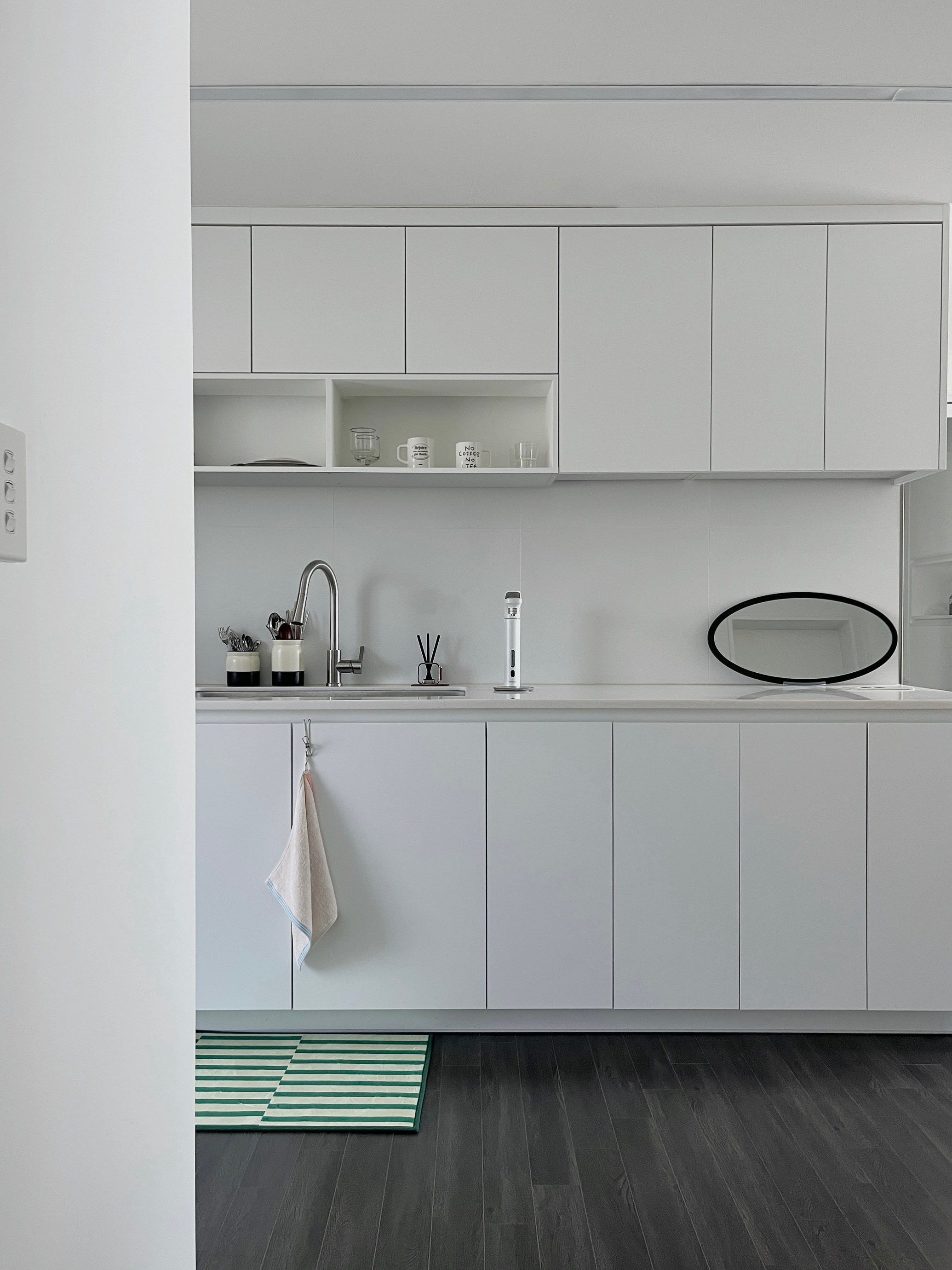 Two-Tone Self-Draining Ceramic Utensil Holders (Set of 2) user photo