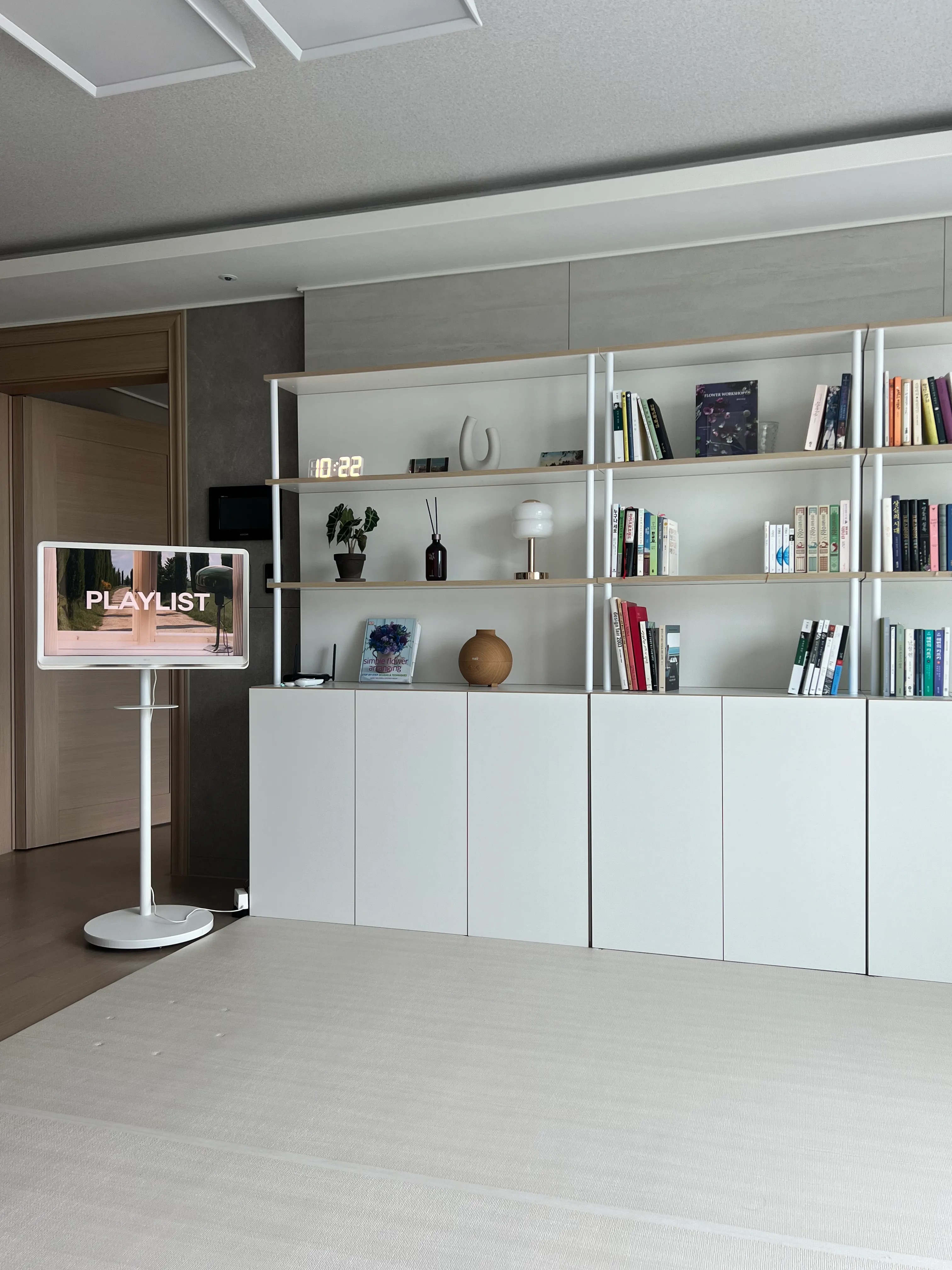 LED Gloomy Table Lamp user photo