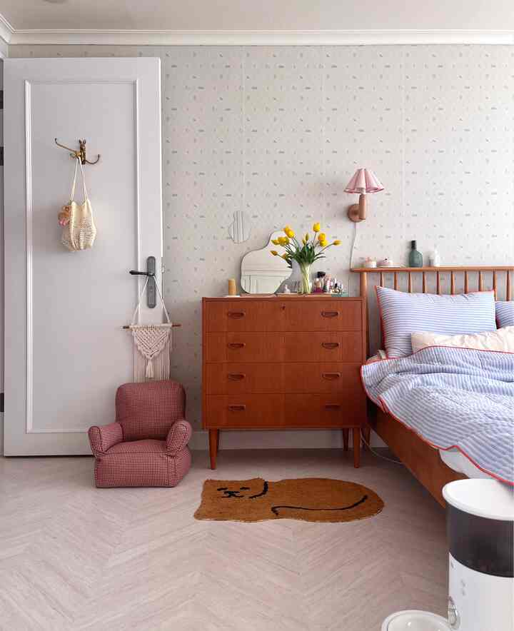 Saya memulai hobi merajut,
Dimulai dengan merajut spons di Daiso, saya sendiri merajut tas jaring musim panas 🧶🧵🪡
Ini pertama kalinya aku menggunakannya, jadi aku menyelesaikannya sambil menonton desain dan videonya, dan aku sangat bangga karenanya 🤍
Saya bersenang-senang belajar merajut, yang merupakan pertama kalinya saya merajut.
Menyelesaikan tas jaring seperti ini memberi saya rasa pencapaian, dan saya pikir ini akan mencegah demensia, jadi senang rasanya memiliki hobi yang bagus!

#Pekerjaan satu-satunya kesabaran #rajut #tas jaring #hobi hidup #hobi #jualanberganda #kamar tidur #interior kamar tidur #hiasan kamar tidur #interiorrumahpengantin baru #interior apartemen 30 pyeong #interior30 pyeong #interiornyaman #kamar tidur romantis #interior romantis # Furnitur antik #self-wallpaper #patternwallpaper