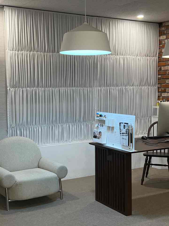 オフィスを飾る  #오늘의집 #오하우스 #투데이하우스 #홈스타그램 #홈인테리어 #홈스타그램 #홈 #홈스타일링 #daily #instadaily #home #homesweethome #office #데스크테리어 #원목책상 #원목가구 


